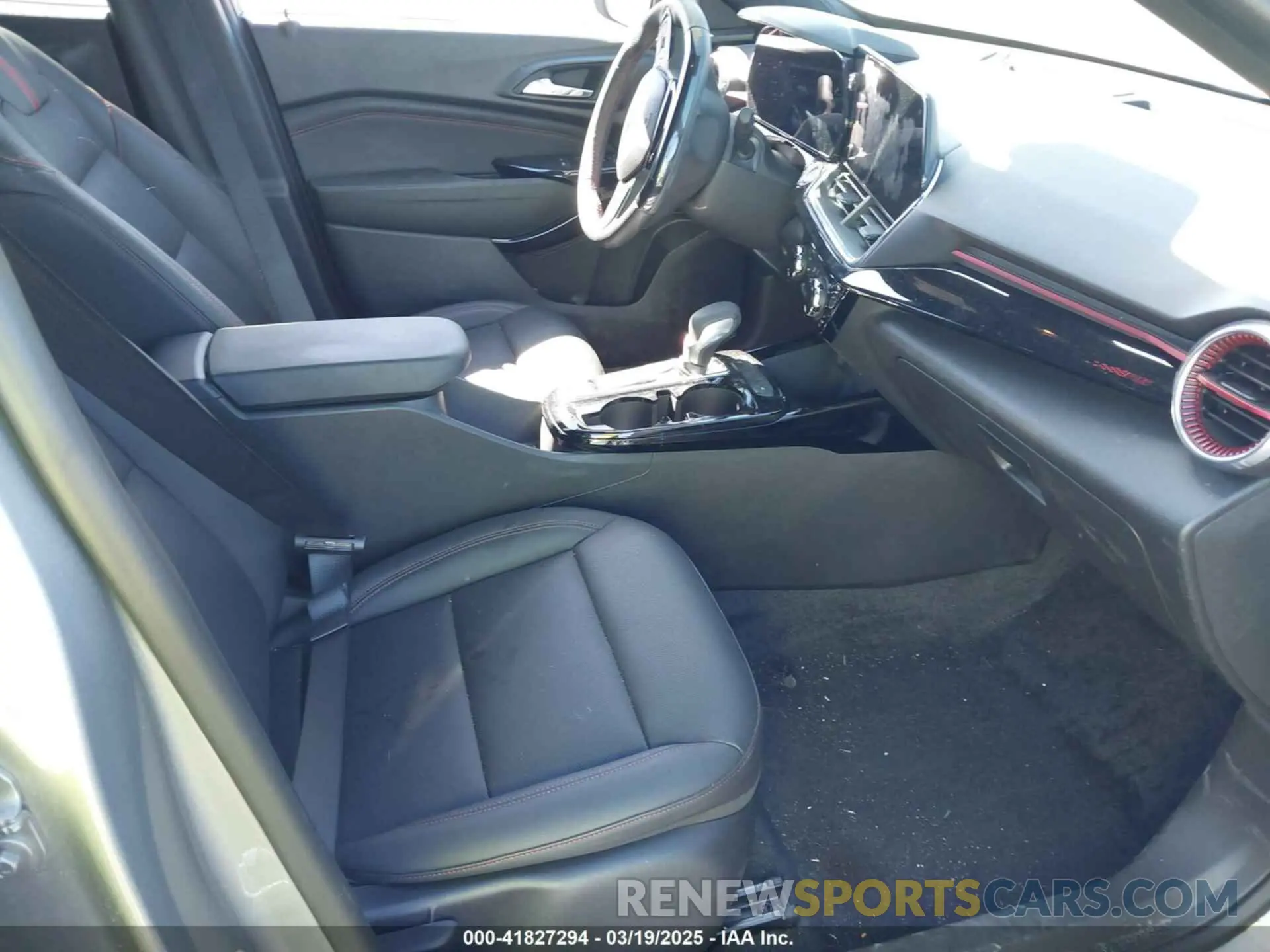 5 fotografías del automóvil dañado KL77LJE26RC049329 CHEVROLET TRAX 2024