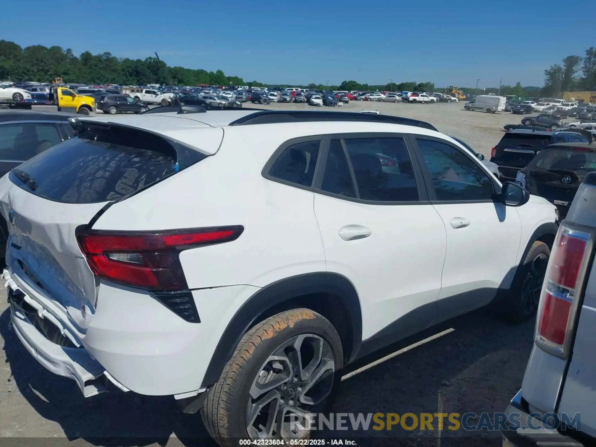 14 fotografías del automóvil dañado KL77LJE26RC070309 CHEVROLET TRAX 2024