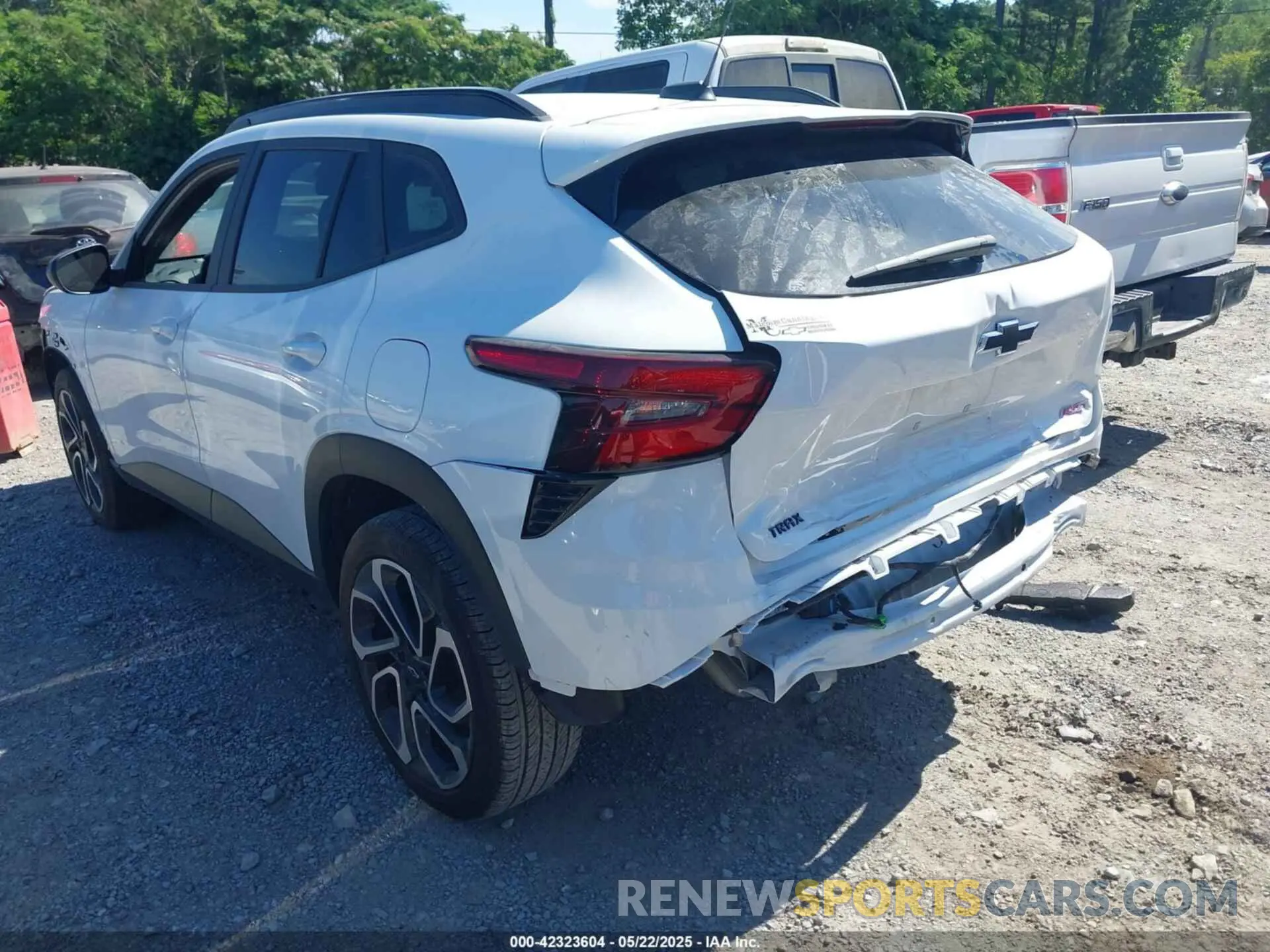 3 fotografías del automóvil dañado KL77LJE26RC070309 CHEVROLET TRAX 2024