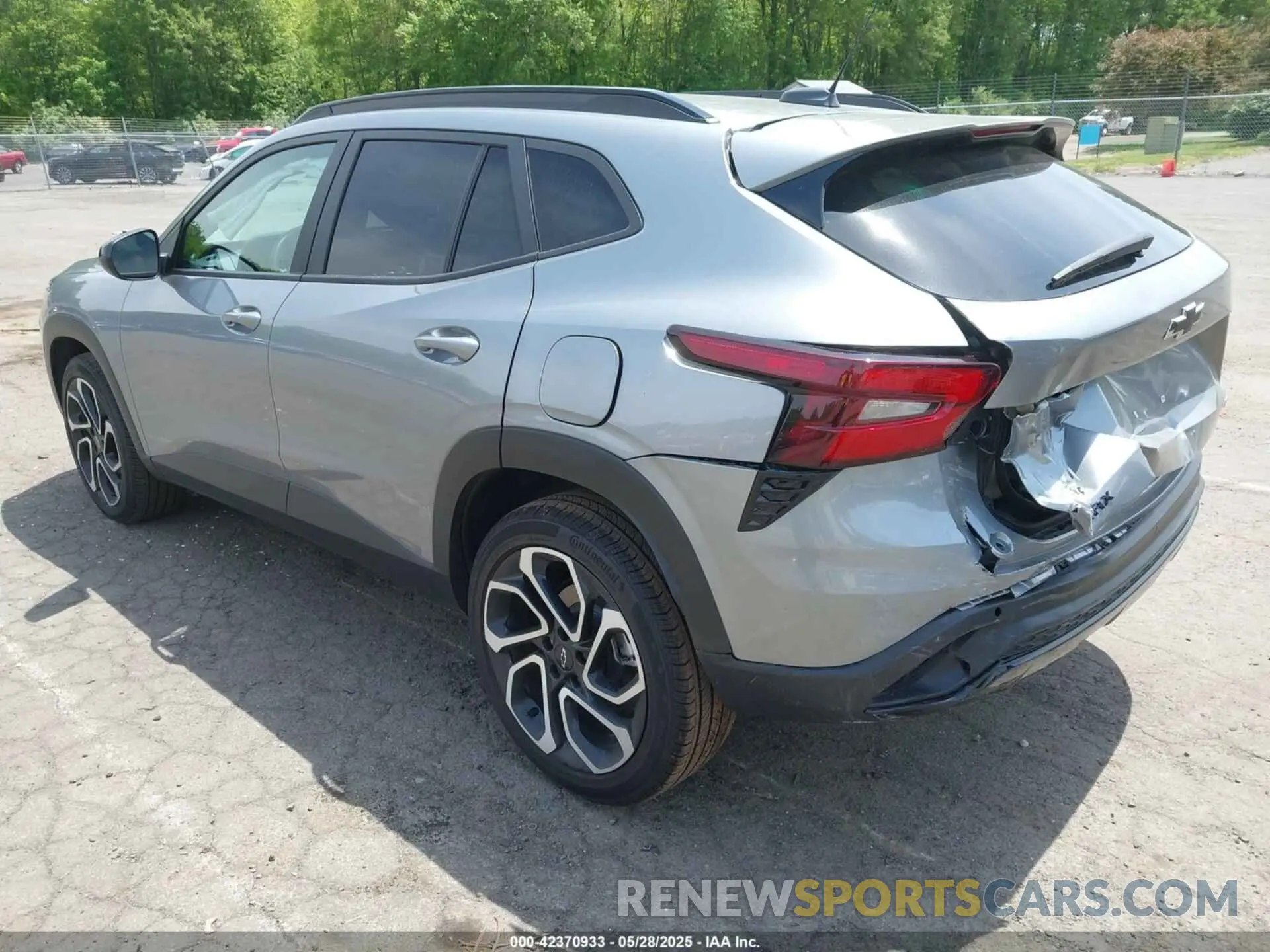 3 fotografías del automóvil dañado KL77LJE26RC221603 CHEVROLET TRAX 2024