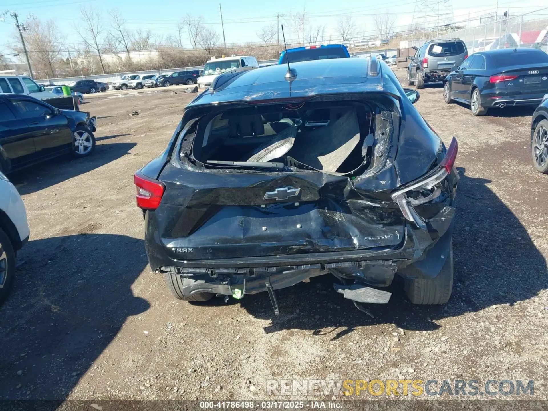 17 fotografías del automóvil dañado KL77LKE20RC058954 CHEVROLET TRAX 2024