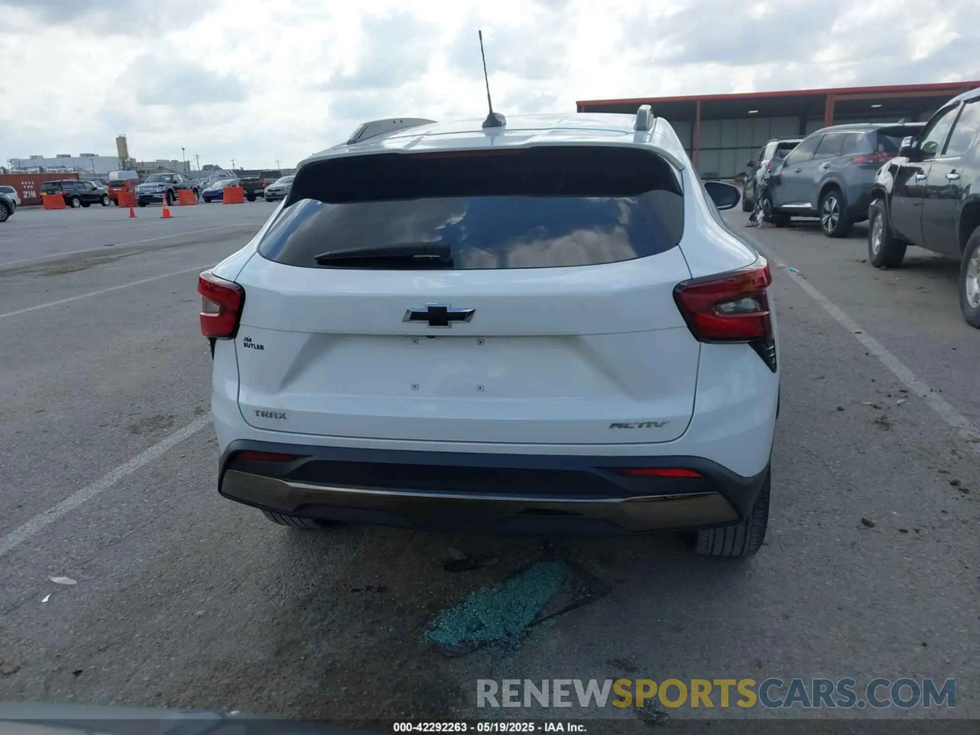 16 fotografías del automóvil dañado KL77LKE20RC087127 CHEVROLET TRAX 2024