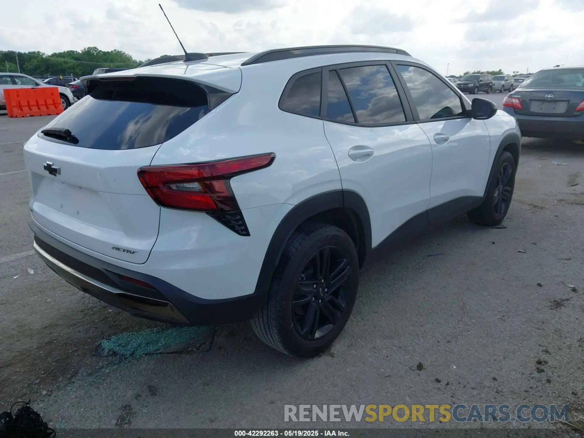 4 fotografías del automóvil dañado KL77LKE20RC087127 CHEVROLET TRAX 2024
