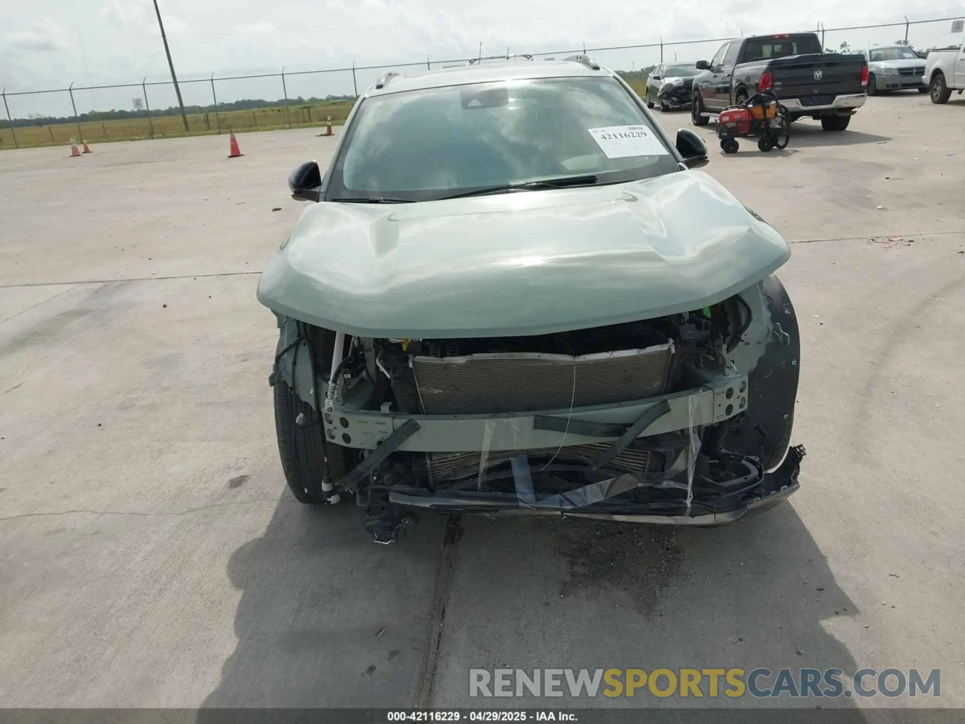 12 fotografías del automóvil dañado KL77LKE21RC086696 CHEVROLET TRAX 2024