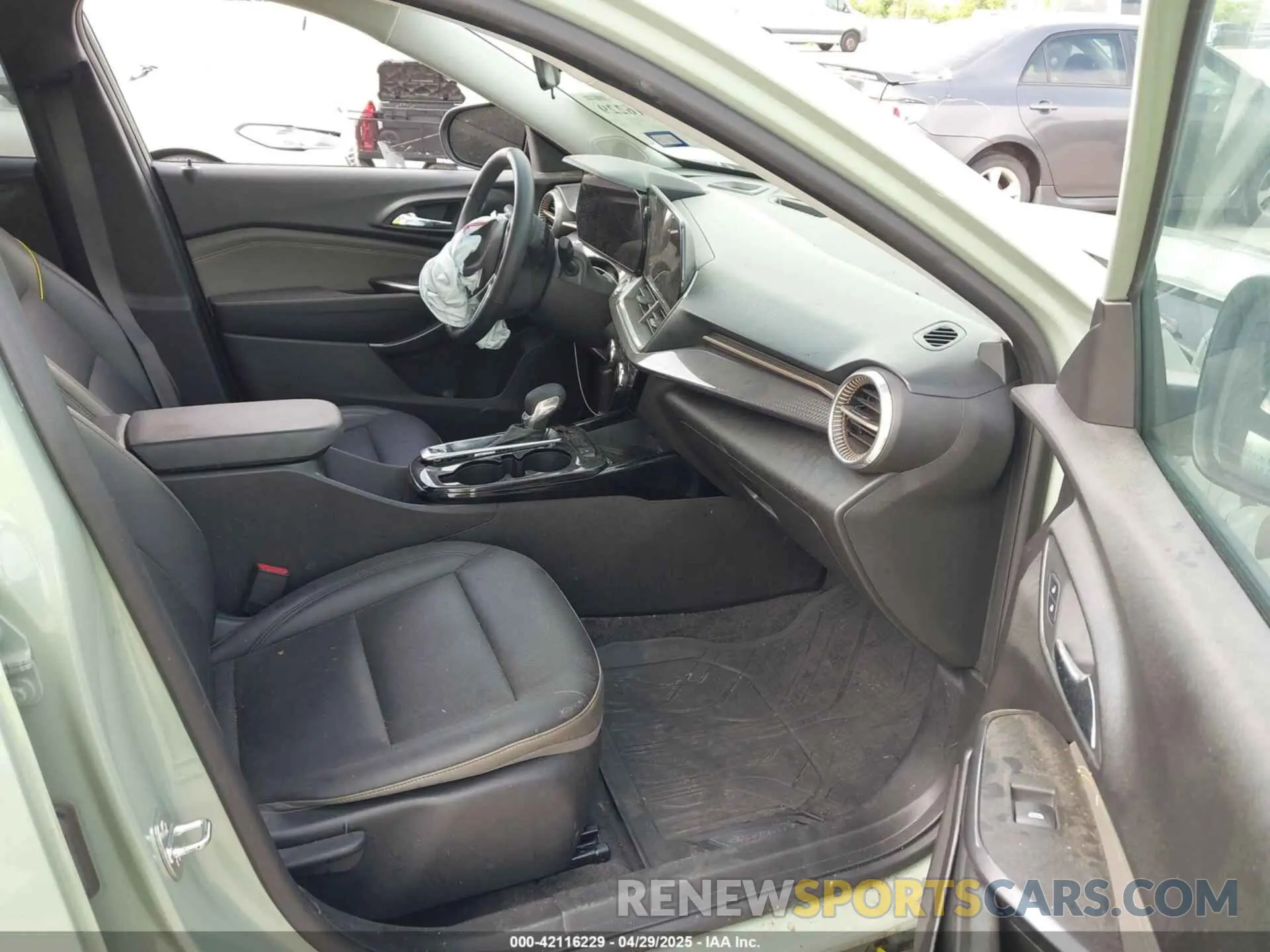 5 fotografías del automóvil dañado KL77LKE21RC086696 CHEVROLET TRAX 2024