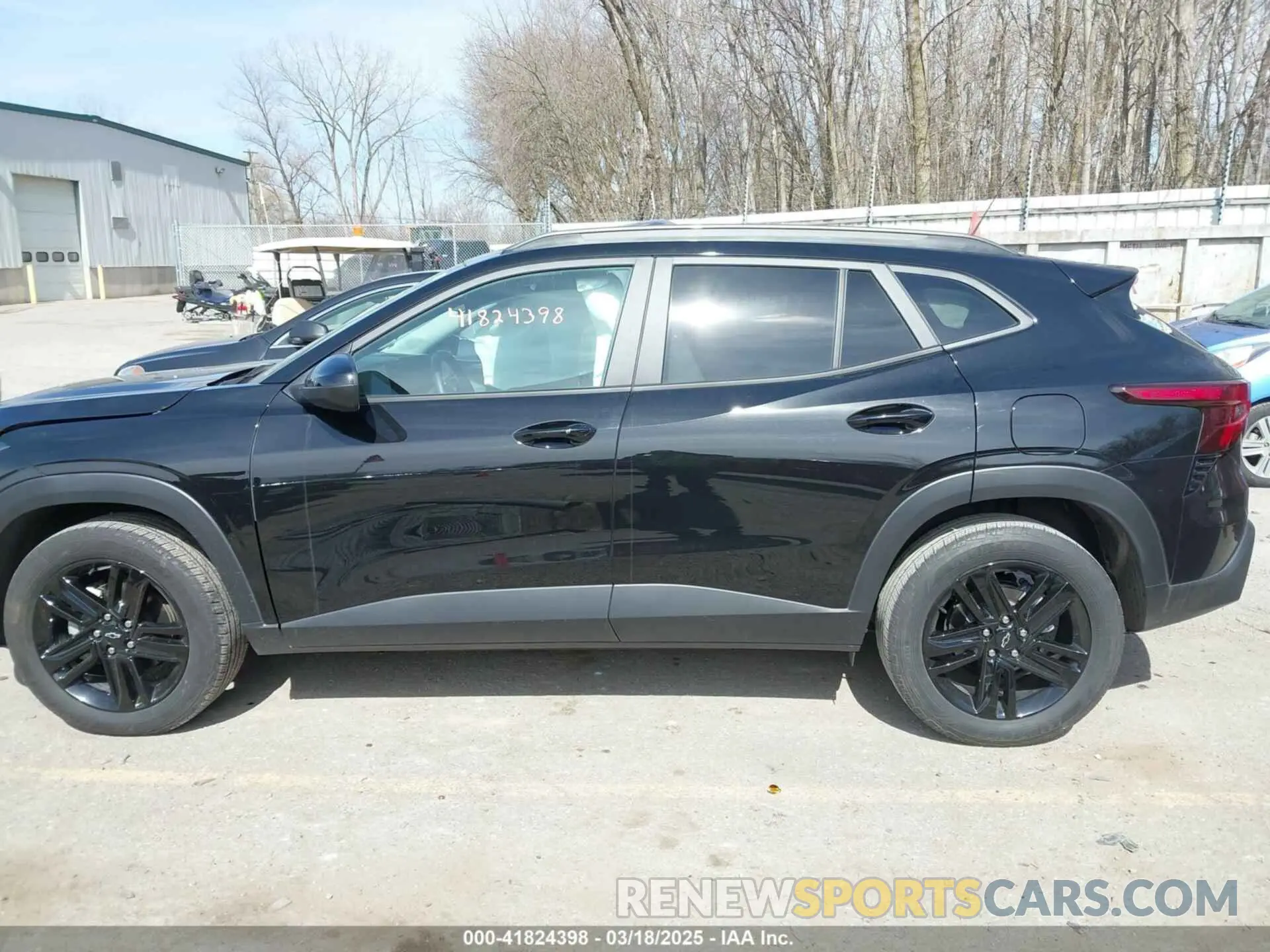 14 fotografías del automóvil dañado KL77LKE22RC106616 CHEVROLET TRAX 2024