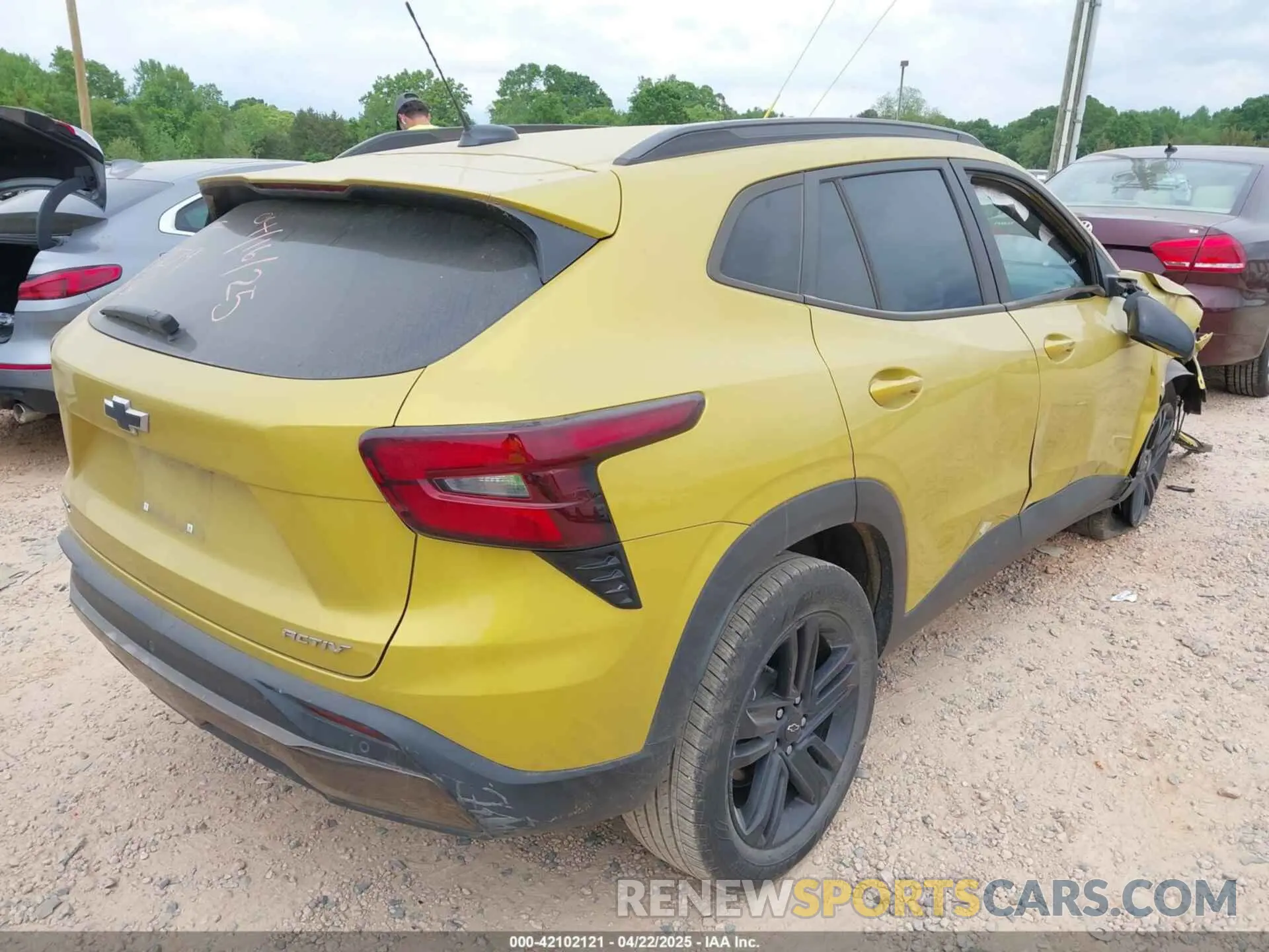 4 fotografías del automóvil dañado KL77LKE22RC192073 CHEVROLET TRAX 2024