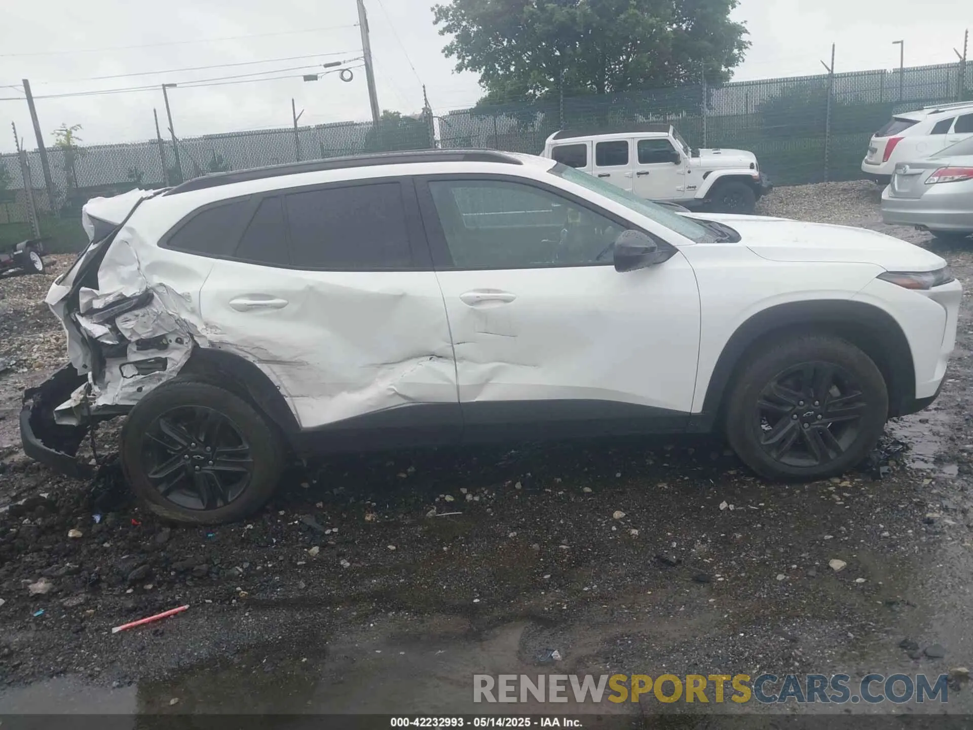 12 fotografías del automóvil dañado KL77LKE23RC079796 CHEVROLET TRAX 2024