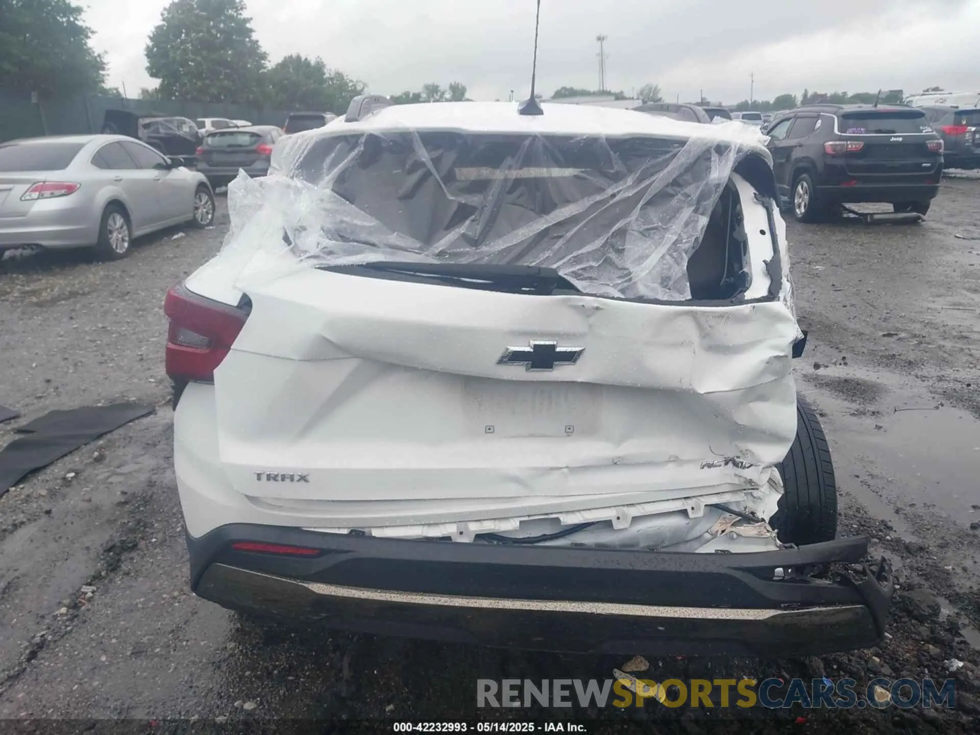 15 fotografías del automóvil dañado KL77LKE23RC079796 CHEVROLET TRAX 2024