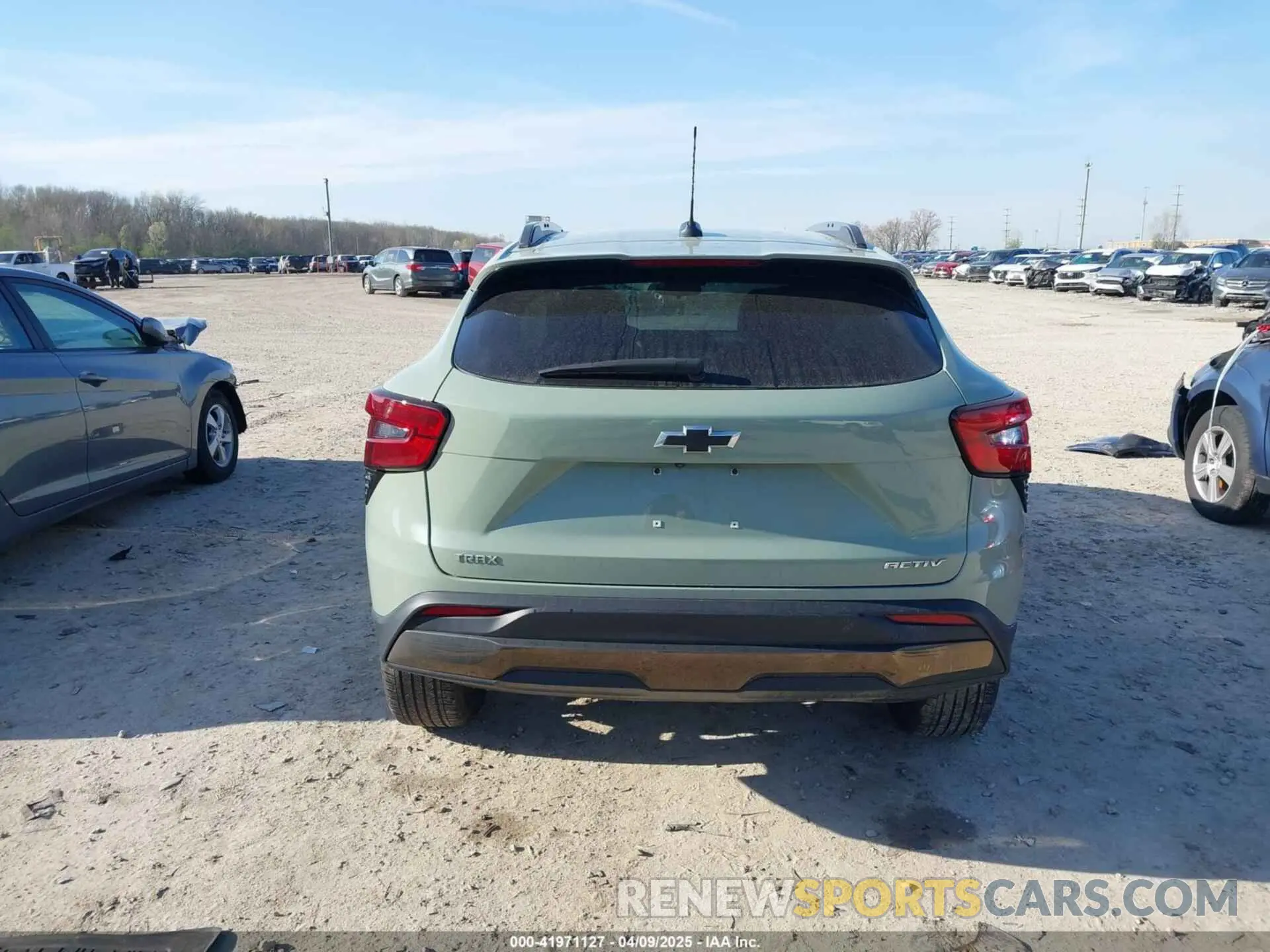 16 fotografías del automóvil dañado KL77LKE25RC122826 CHEVROLET TRAX 2024