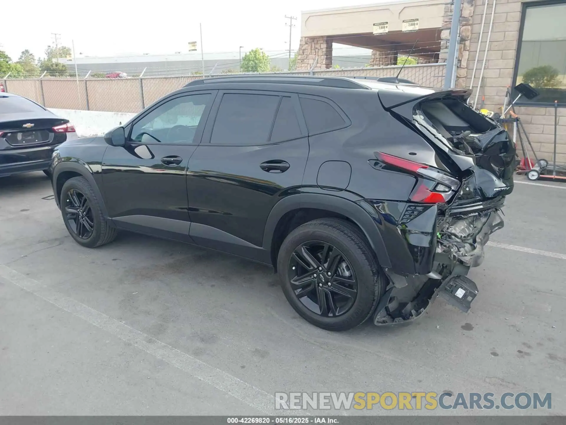 3 fotografías del automóvil dañado KL77LKE25RC201879 CHEVROLET TRAX 2024