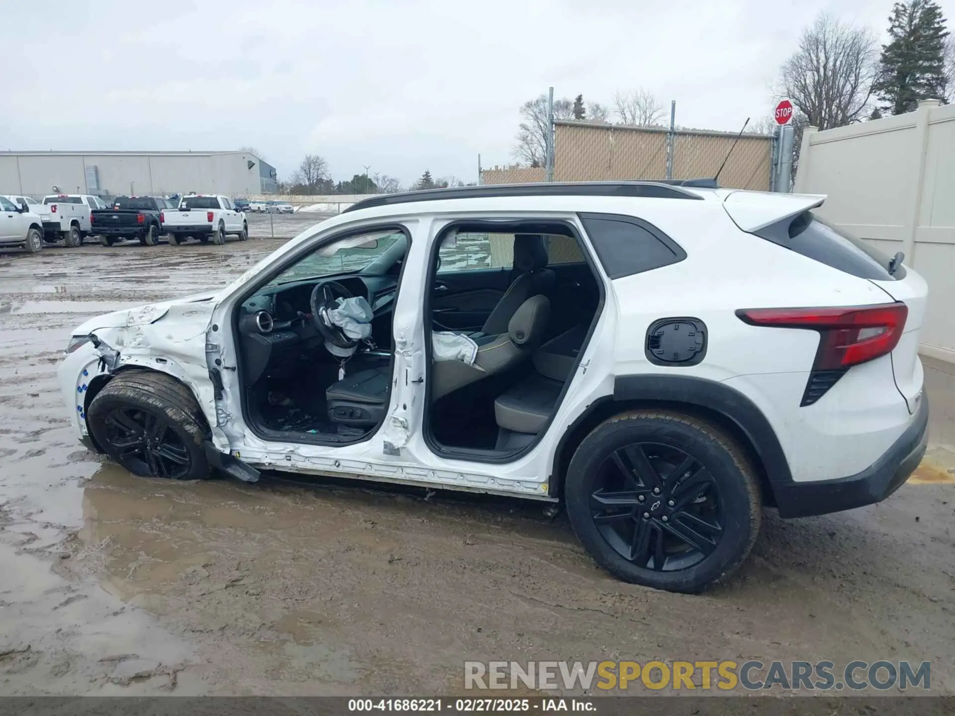 12 fotografías del automóvil dañado KL77LKE26RC177687 CHEVROLET TRAX 2024