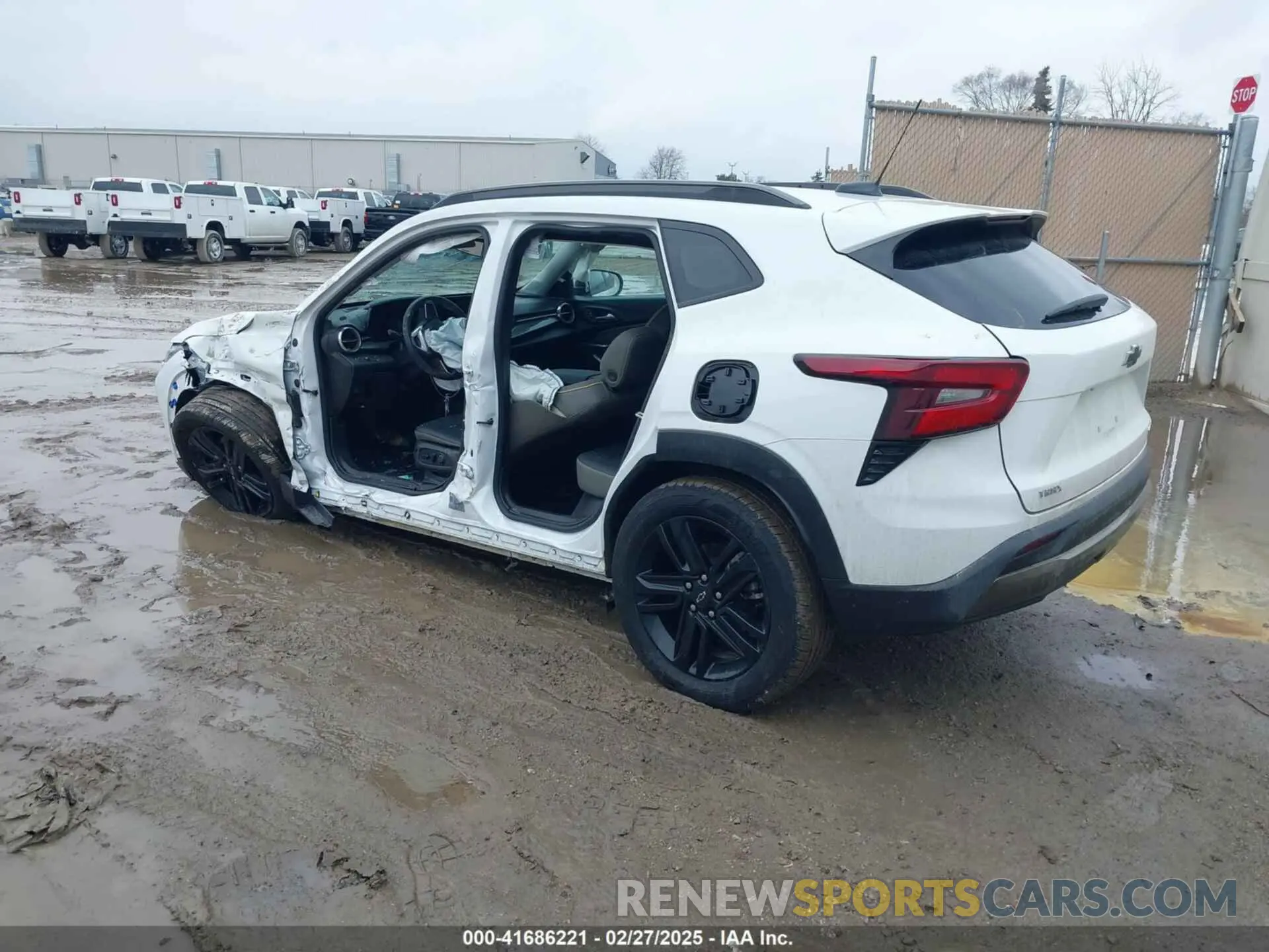 3 fotografías del automóvil dañado KL77LKE26RC177687 CHEVROLET TRAX 2024