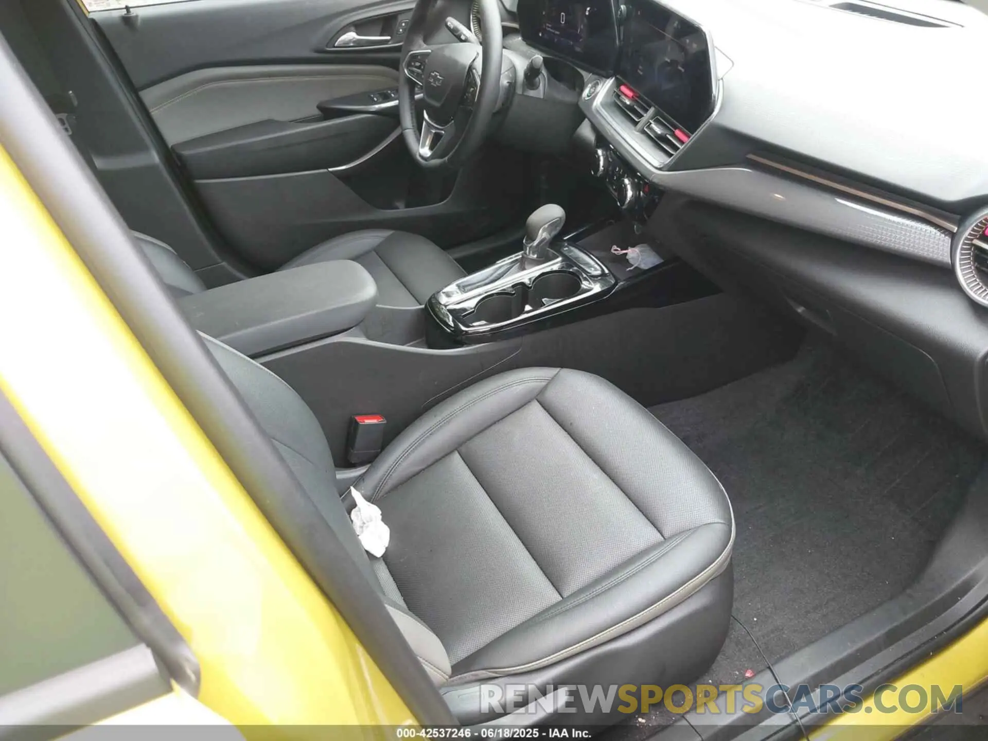 5 fotografías del automóvil dañado KL77LKE27RC109883 CHEVROLET TRAX 2024