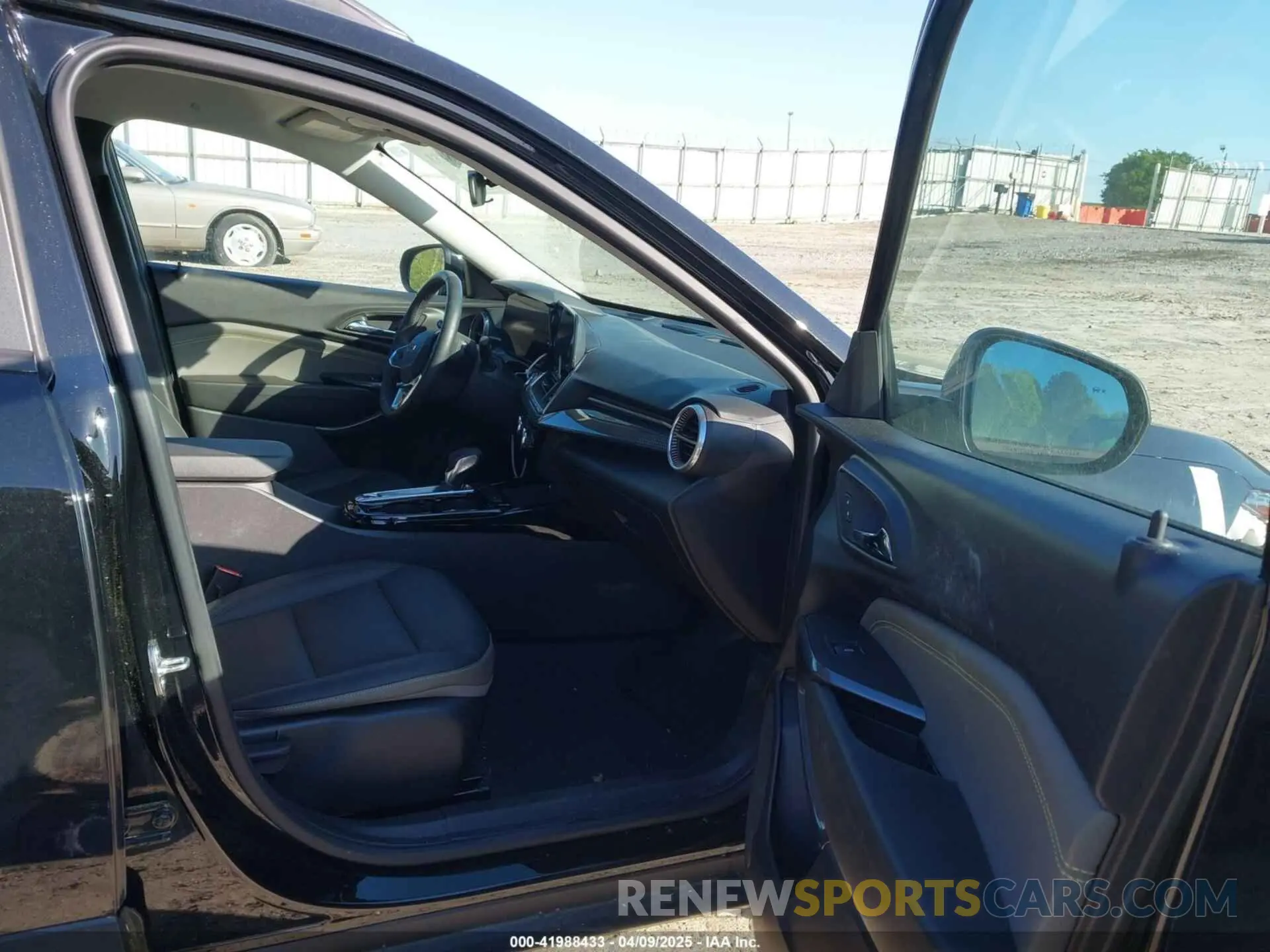 5 fotografías del automóvil dañado KL77LKE29RC100781 CHEVROLET TRAX 2024