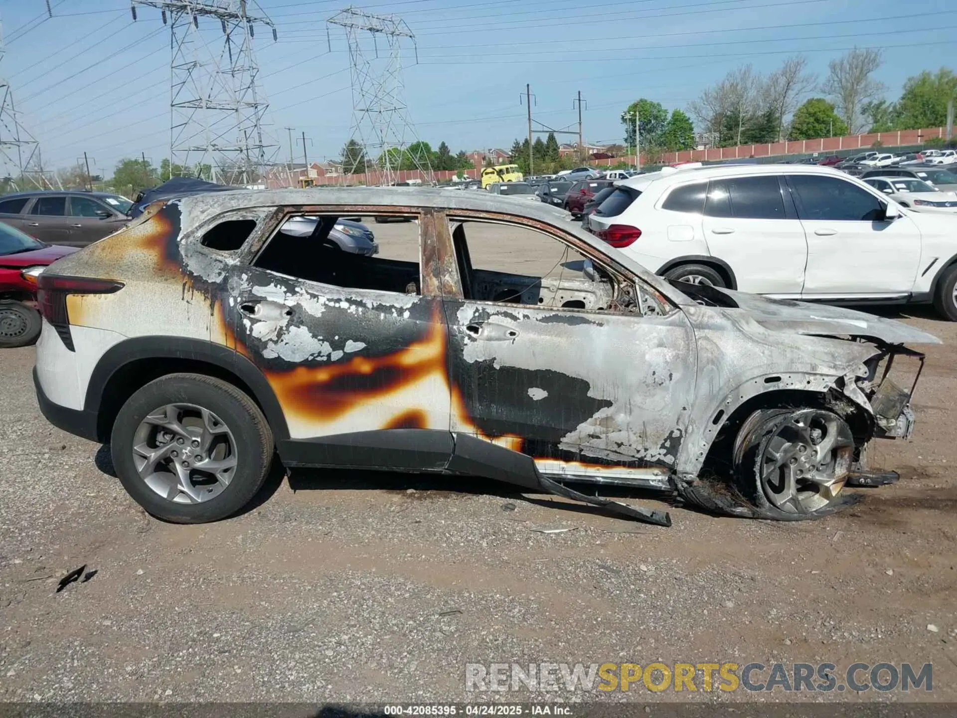 13 fotografías del automóvil dañado KL77LFEP0SC001677 CHEVROLET TRAX 2025