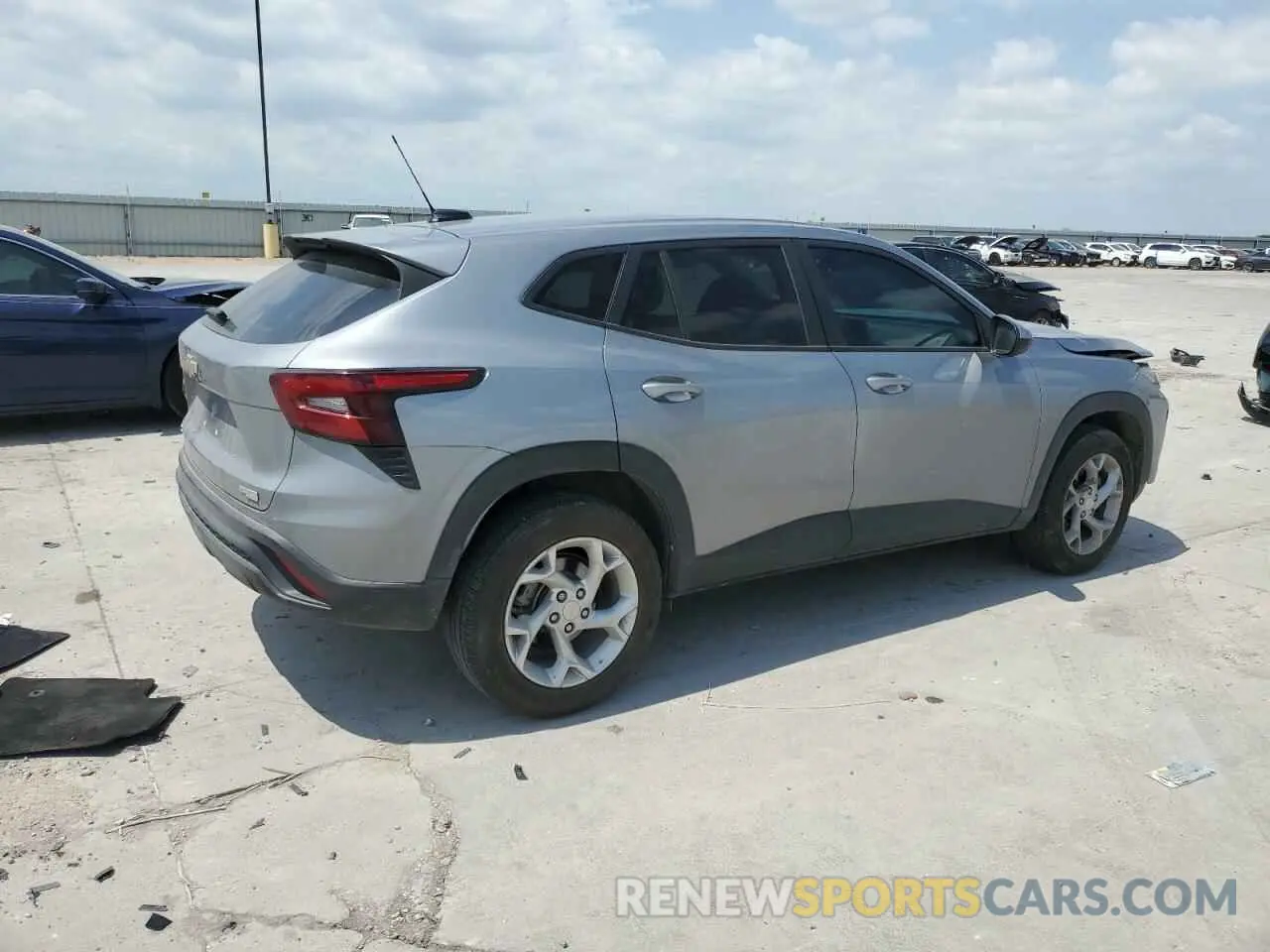 3 fotografías del automóvil dañado KL77LFEP0SC020228 CHEVROLET TRAX 2025