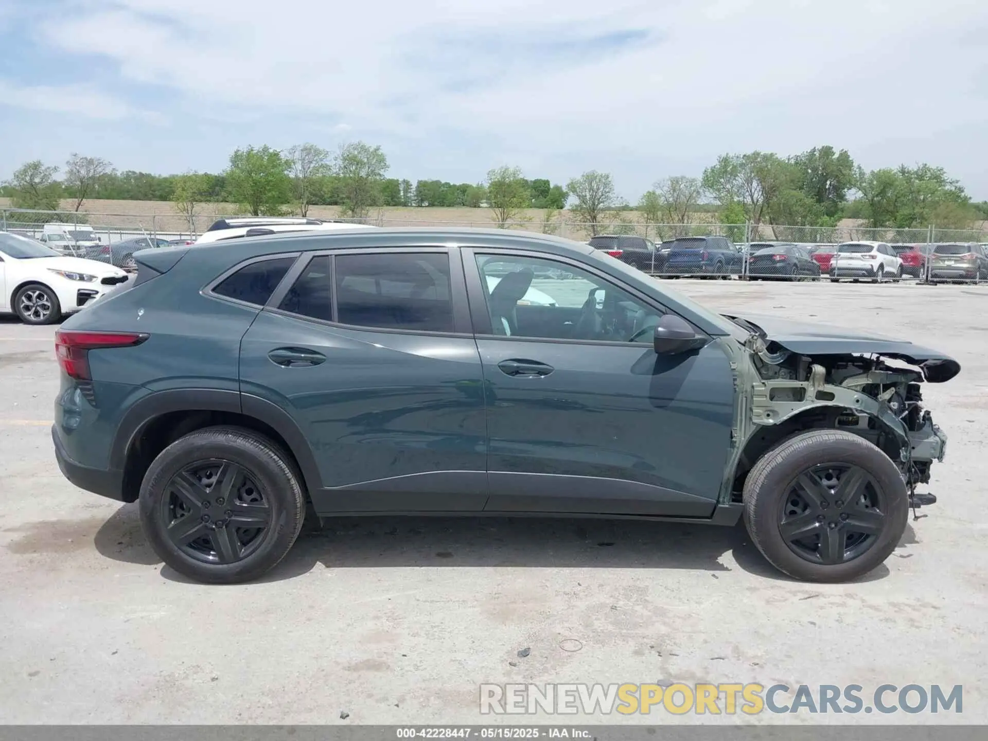 14 fotografías del automóvil dañado KL77LFEP1SC074637 CHEVROLET TRAX 2025