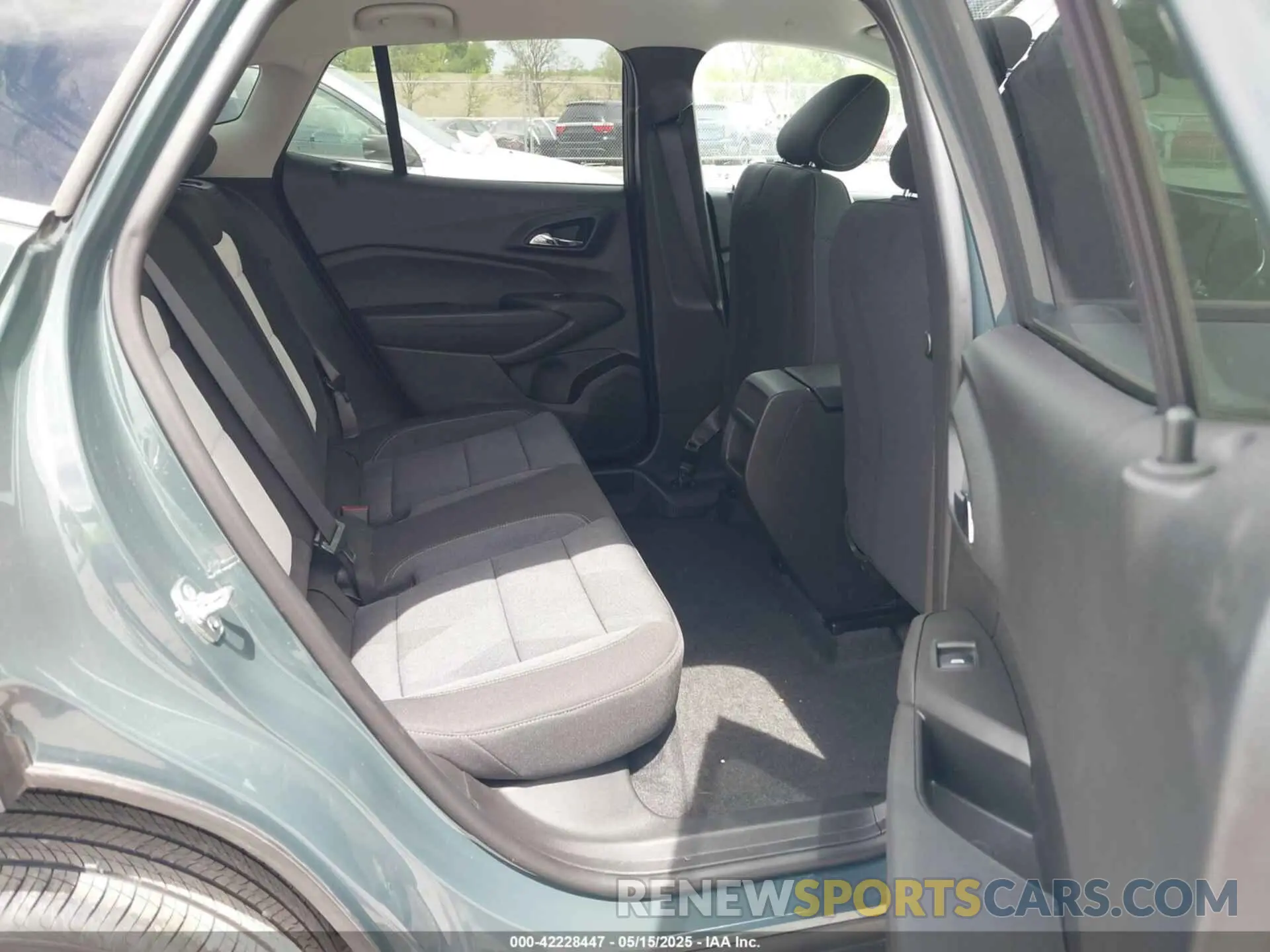 8 fotografías del automóvil dañado KL77LFEP1SC074637 CHEVROLET TRAX 2025