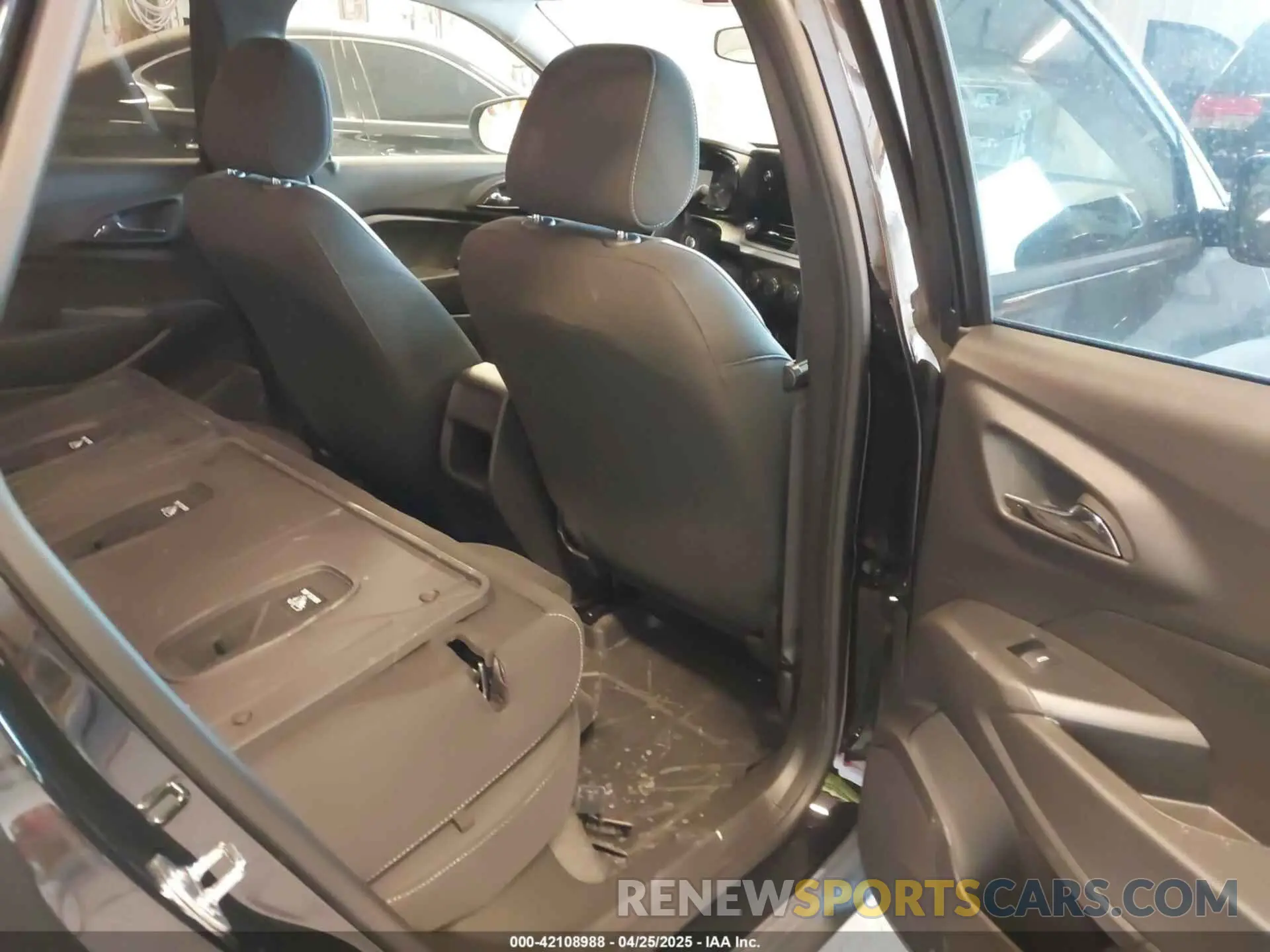 8 fotografías del automóvil dañado KL77LFEP1SC139003 CHEVROLET TRAX 2025