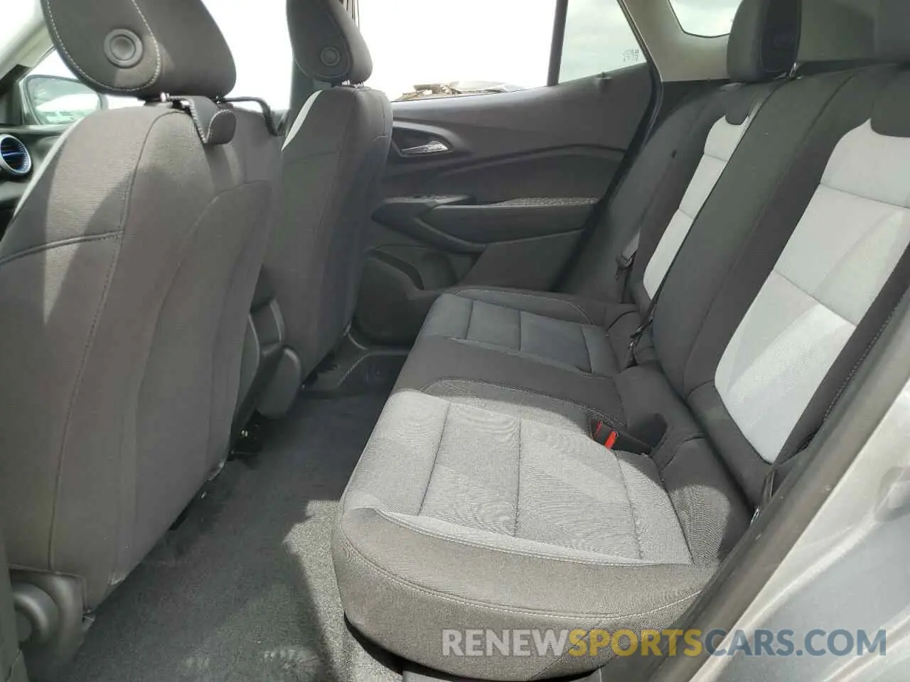 11 fotografías del automóvil dañado KL77LFEP2SC162757 CHEVROLET TRAX 2025
