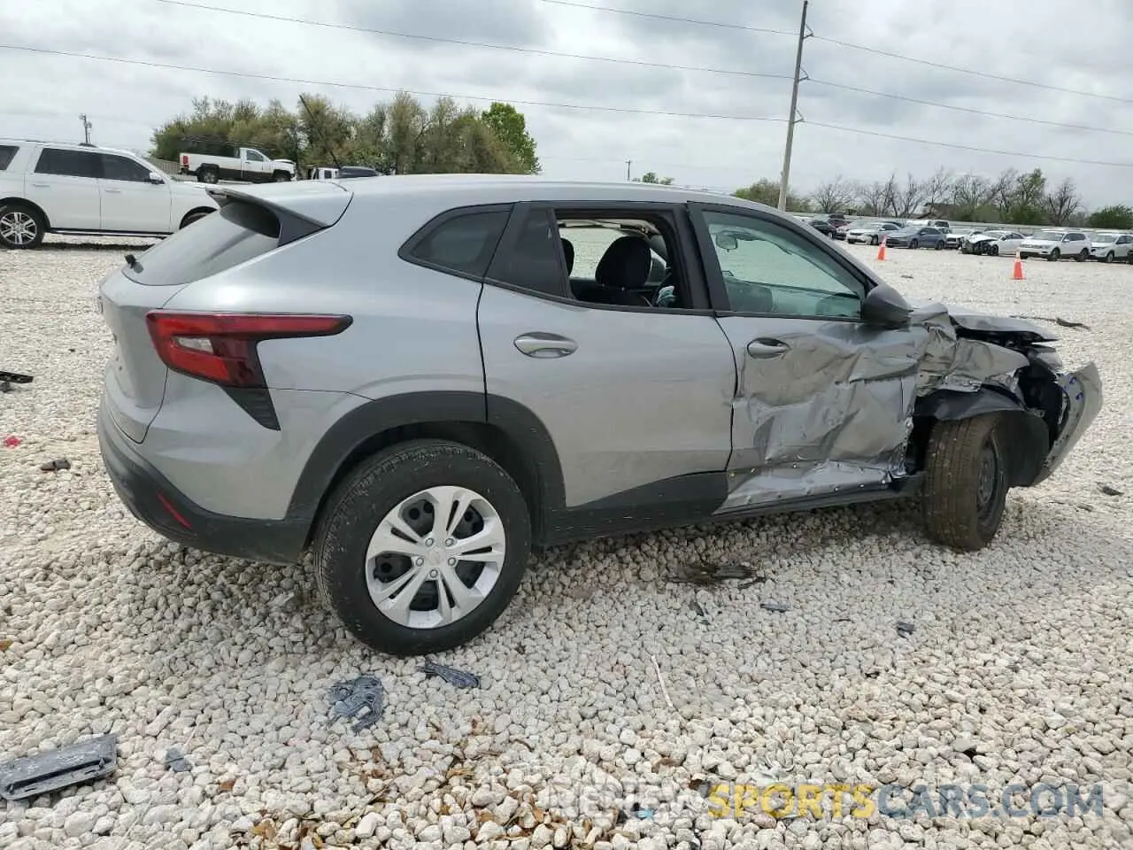 3 fotografías del automóvil dañado KL77LFEP2SC162757 CHEVROLET TRAX 2025