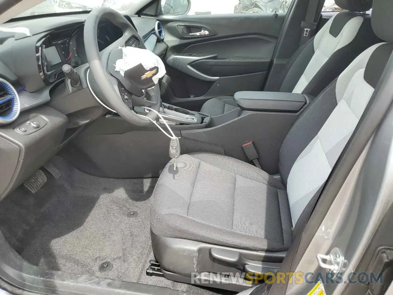 7 fotografías del automóvil dañado KL77LFEP2SC162757 CHEVROLET TRAX 2025
