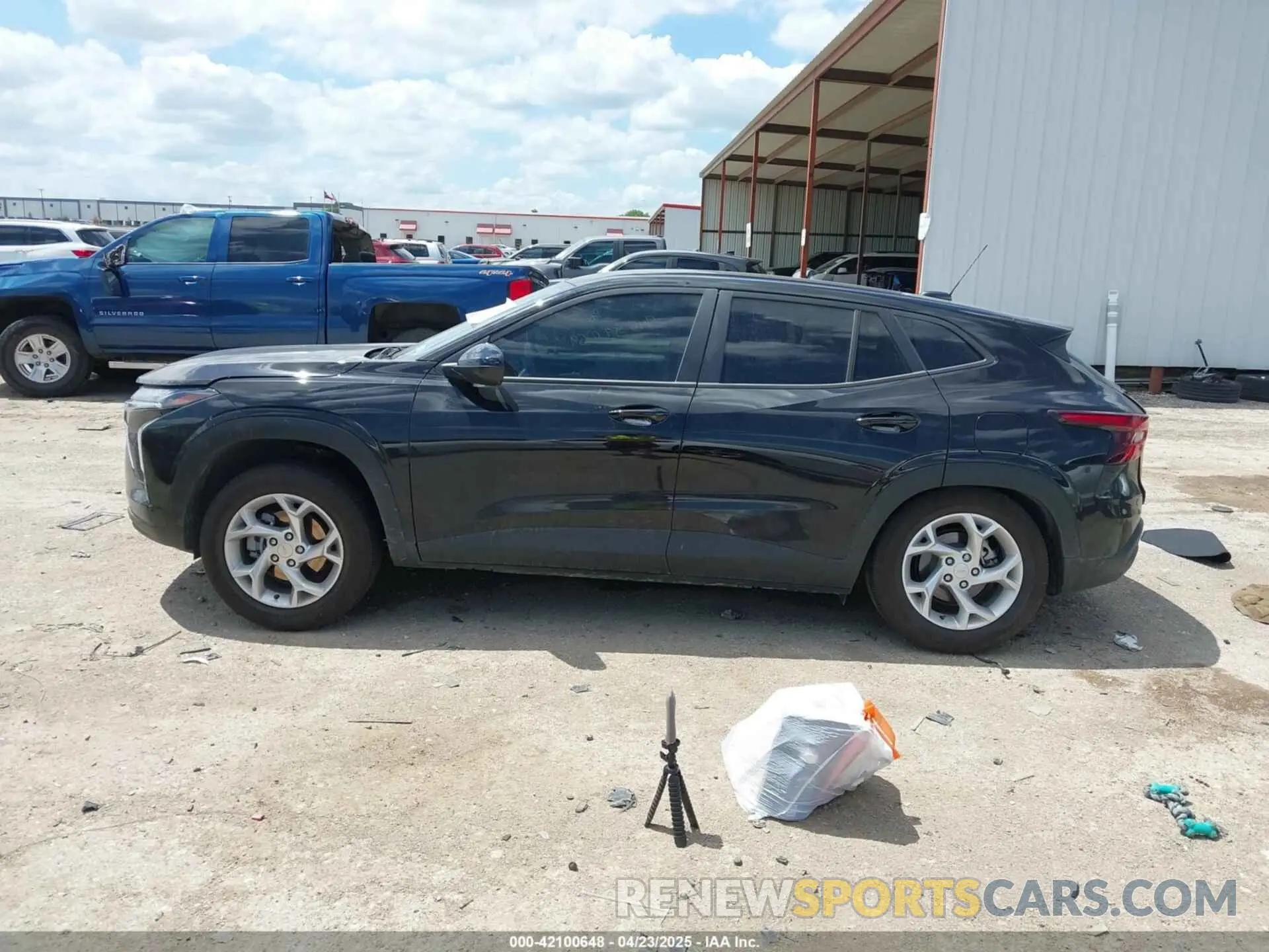 13 fotografías del automóvil dañado KL77LFEP2SC163973 CHEVROLET TRAX 2025