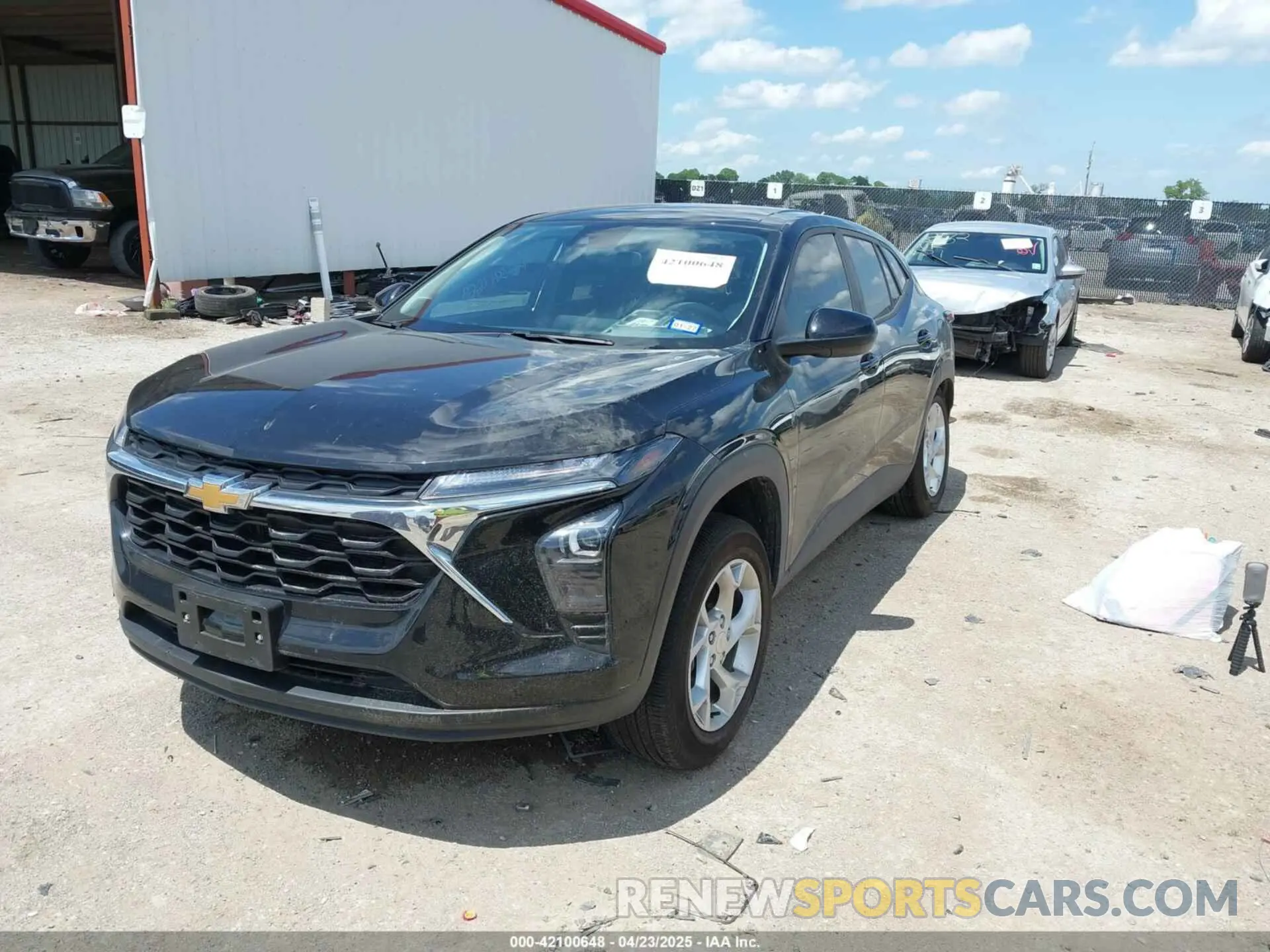 2 fotografías del automóvil dañado KL77LFEP2SC163973 CHEVROLET TRAX 2025