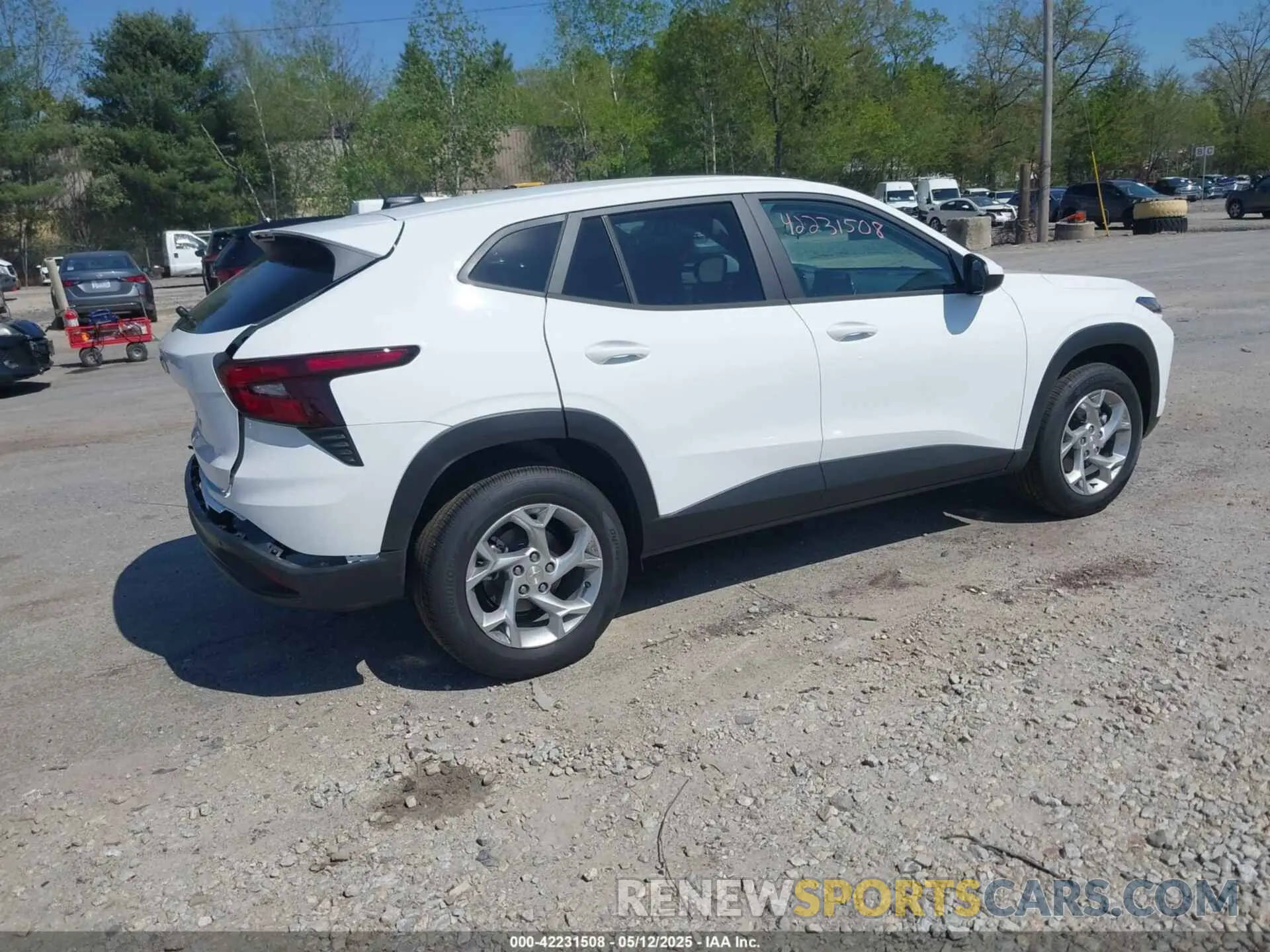 4 fotografías del automóvil dañado KL77LFEP5SC237595 CHEVROLET TRAX 2025