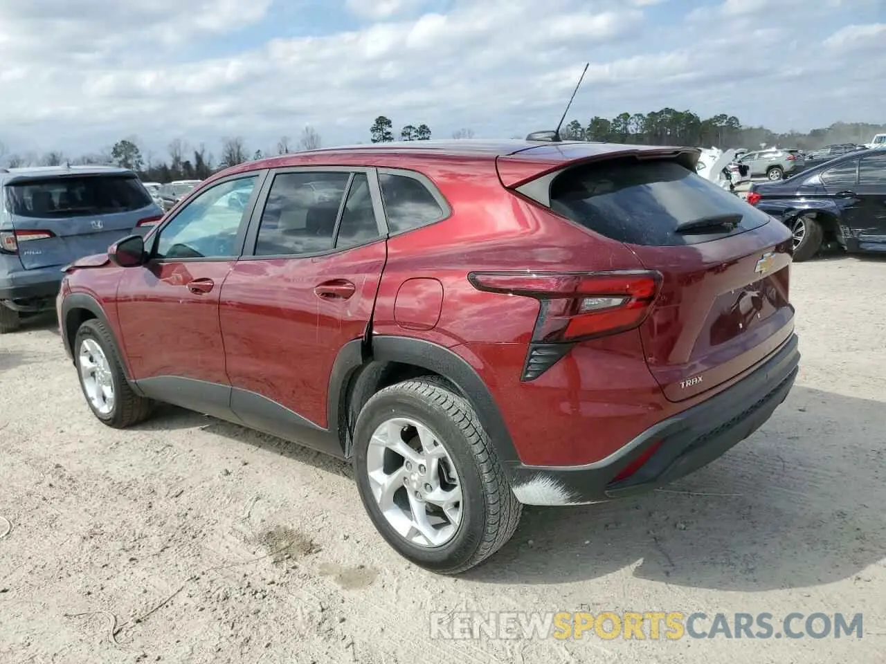 2 fotografías del automóvil dañado KL77LFEP9SC010474 CHEVROLET TRAX 2025