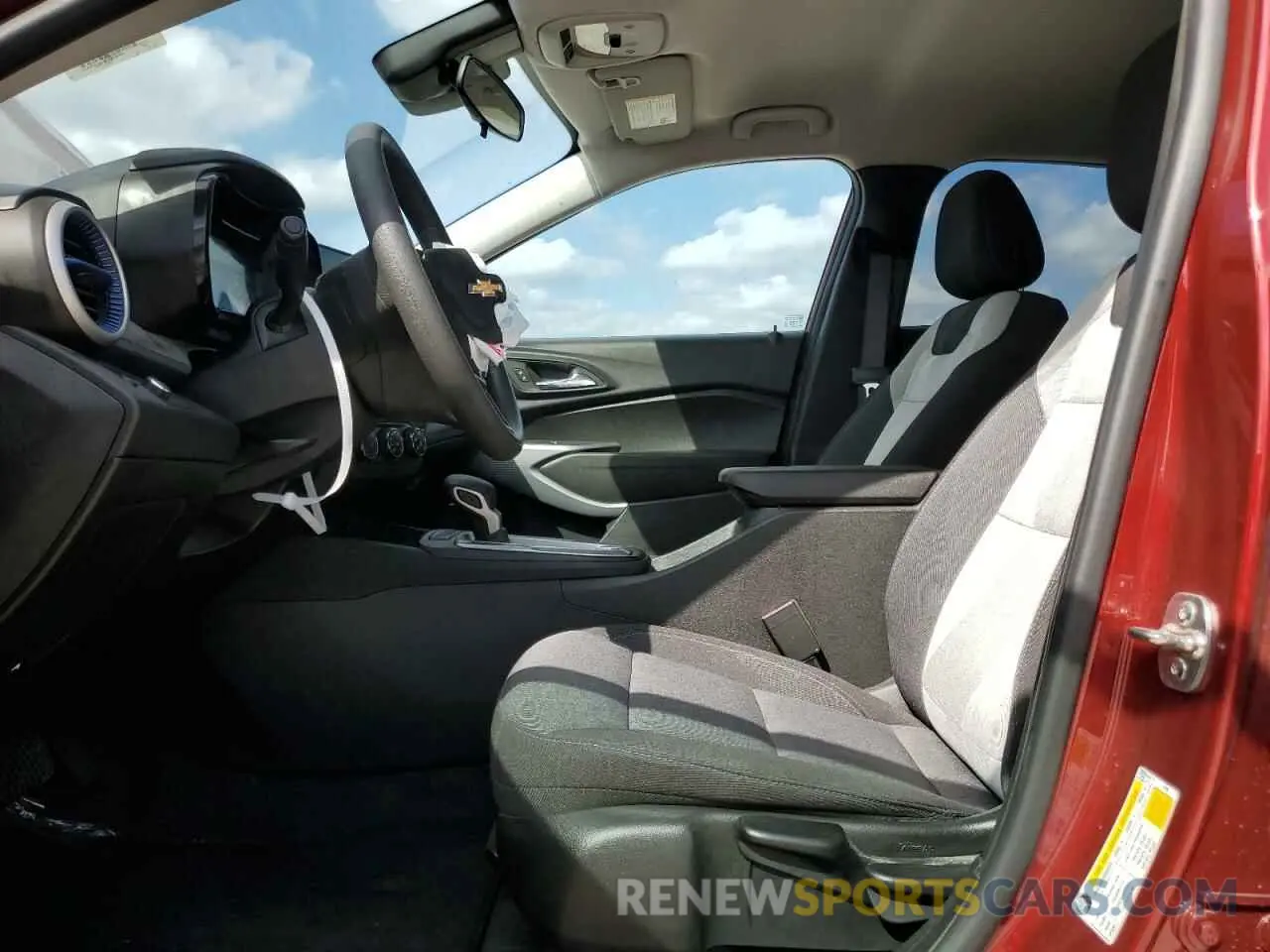 7 fotografías del automóvil dañado KL77LFEP9SC010474 CHEVROLET TRAX 2025