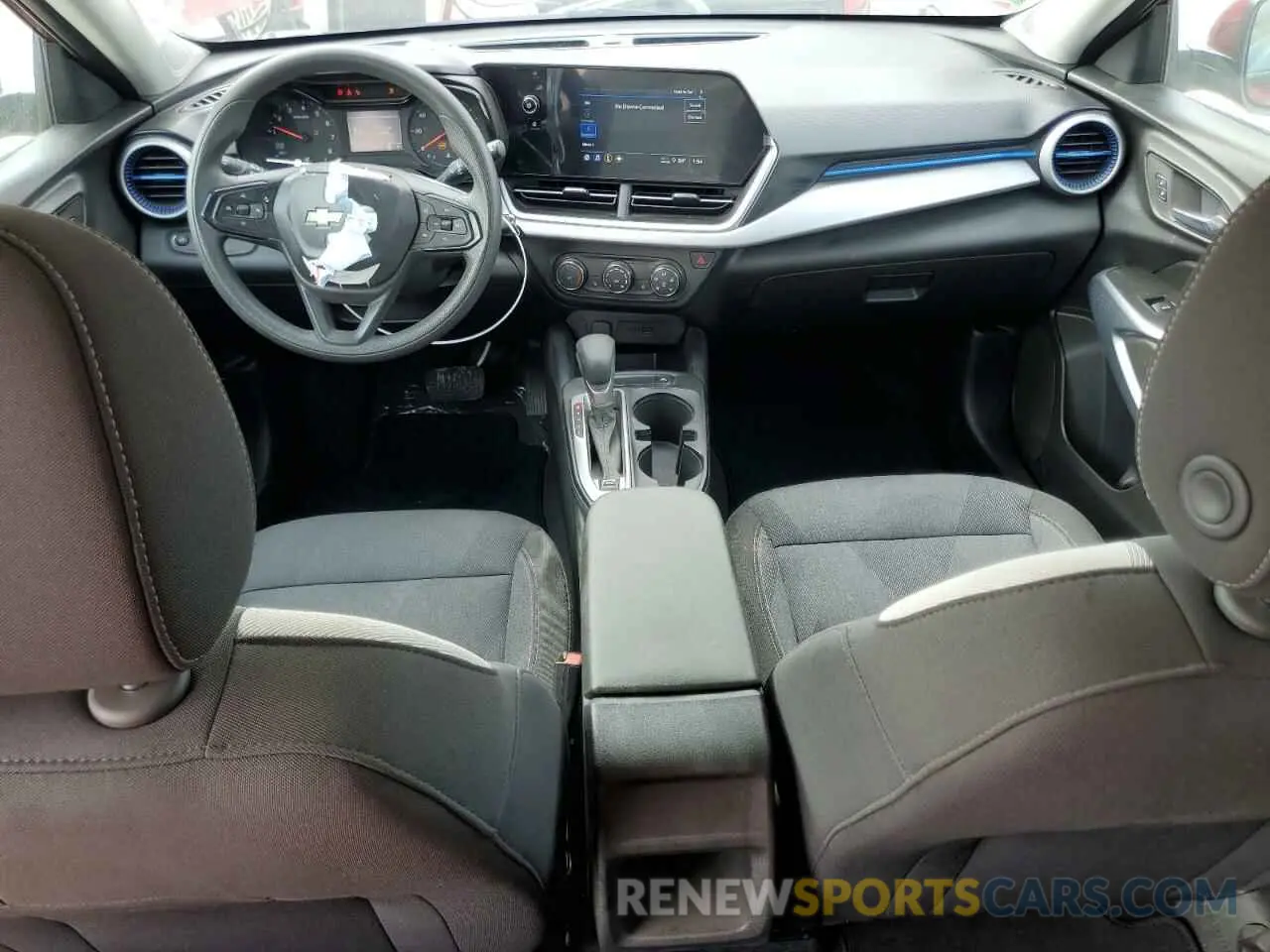 8 fotografías del automóvil dañado KL77LFEP9SC010474 CHEVROLET TRAX 2025