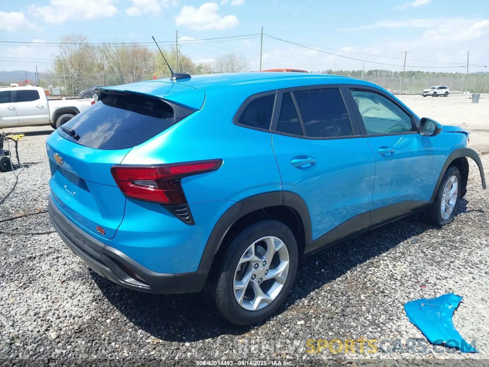 4 fotografías del automóvil dañado KL77LFEP9SC071677 CHEVROLET TRAX 2025