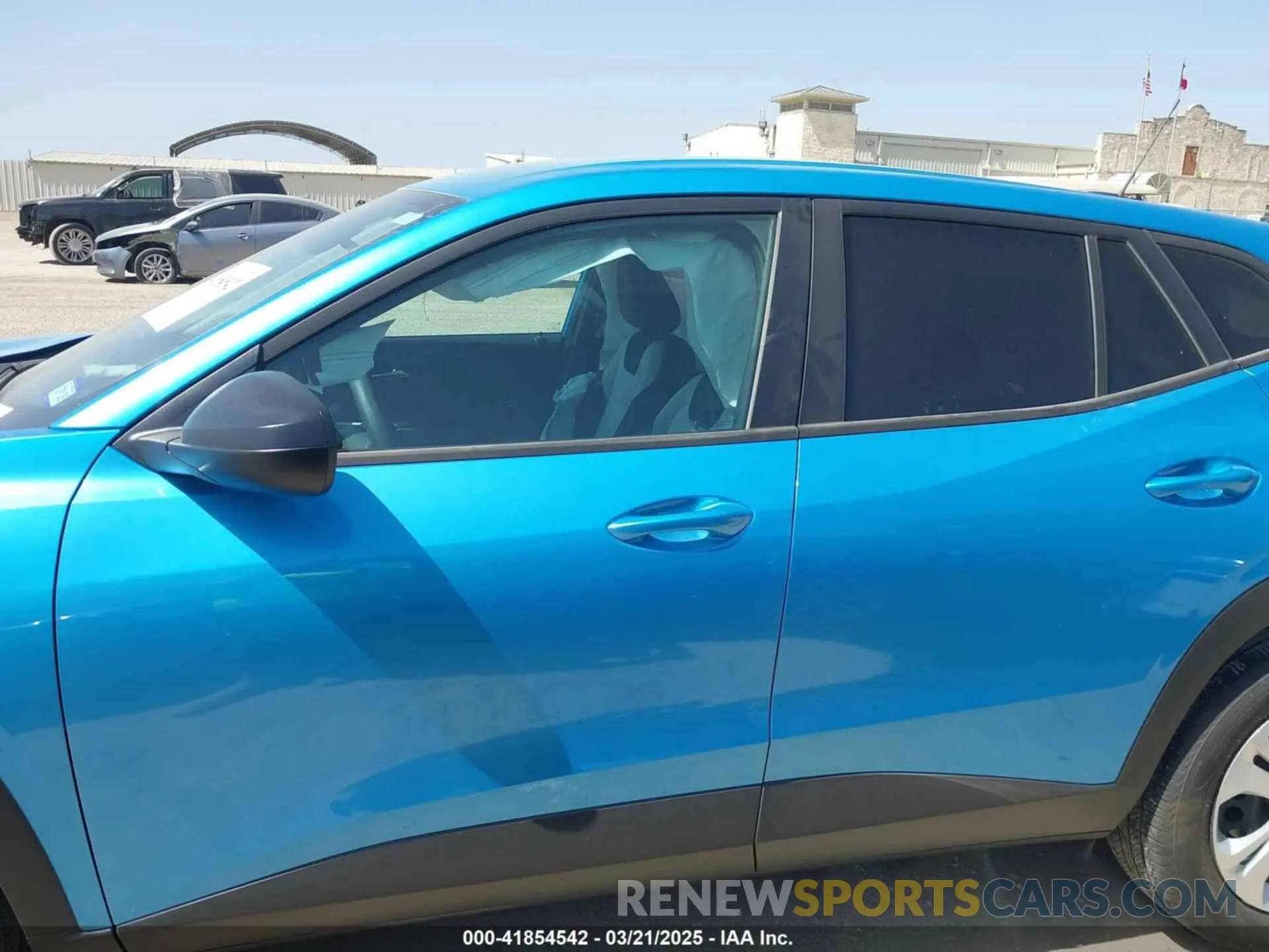 14 fotografías del automóvil dañado KL77LFEP9SC079181 CHEVROLET TRAX 2025