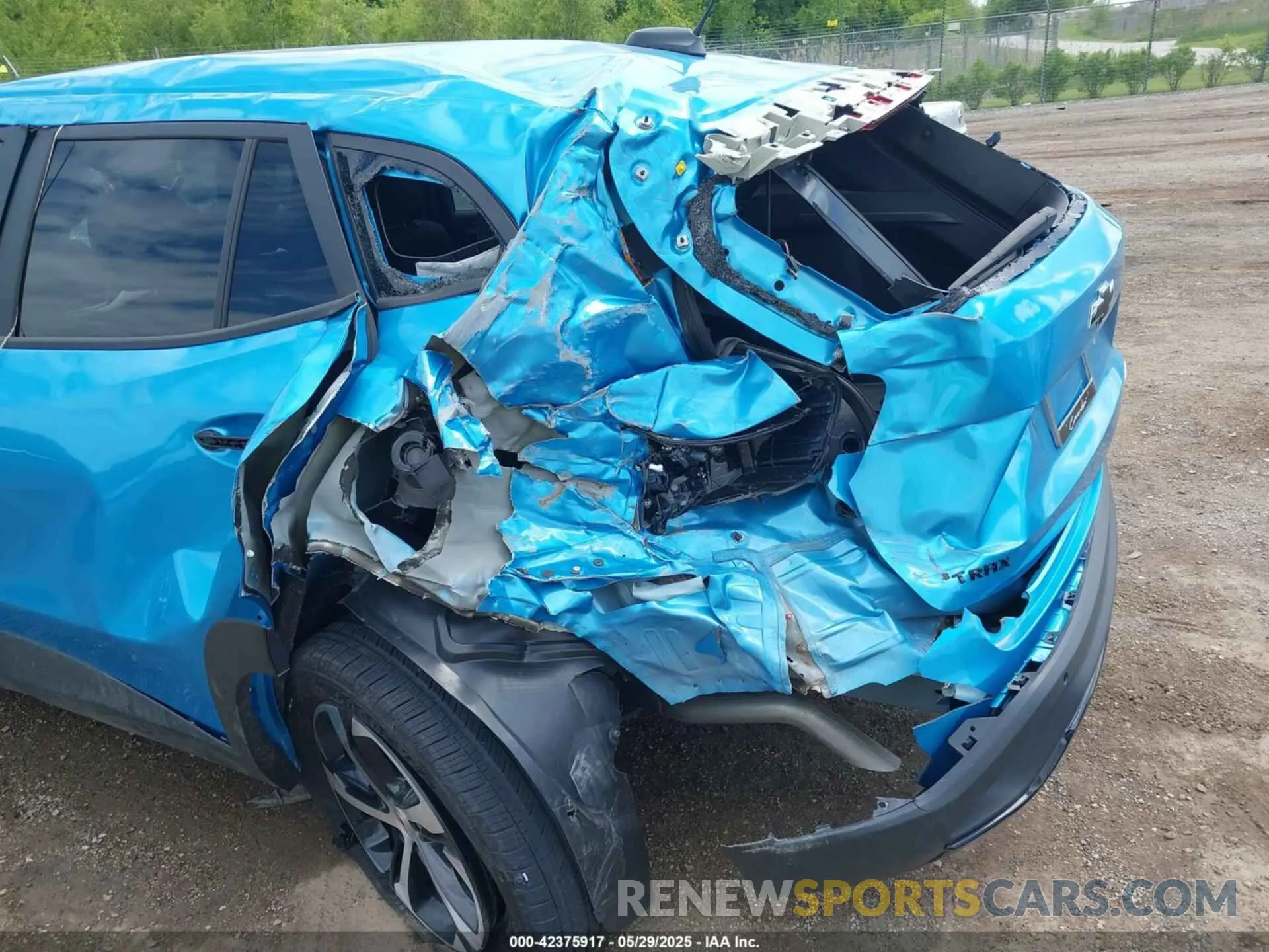 6 fotografías del automóvil dañado KL77LGEP0SC036175 CHEVROLET TRAX 2025