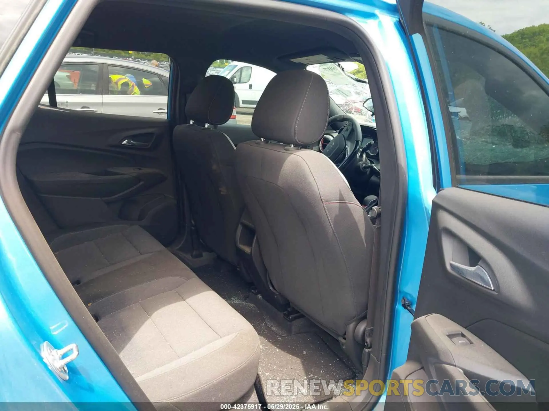 8 fotografías del automóvil dañado KL77LGEP0SC036175 CHEVROLET TRAX 2025