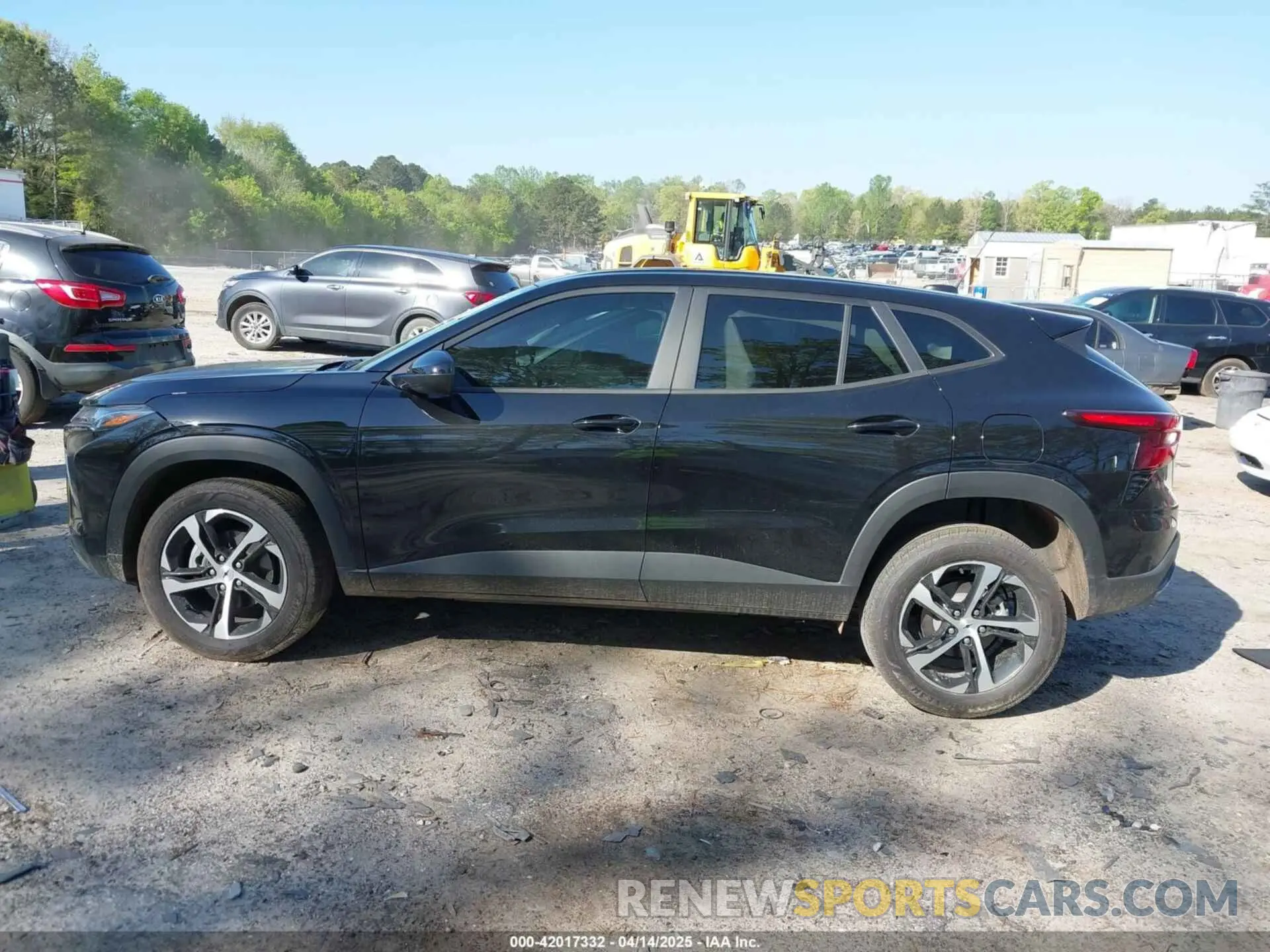13 fotografías del automóvil dañado KL77LGEP0SC099616 CHEVROLET TRAX 2025