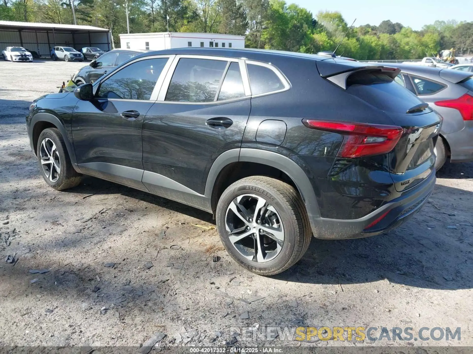 3 fotografías del automóvil dañado KL77LGEP0SC099616 CHEVROLET TRAX 2025