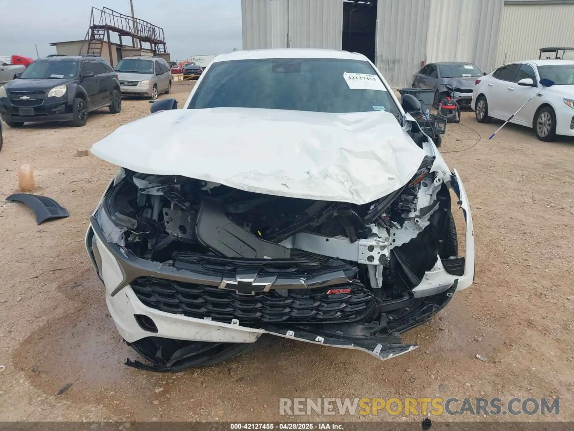 13 fotografías del automóvil dañado KL77LGEP1SC007414 CHEVROLET TRAX 2025
