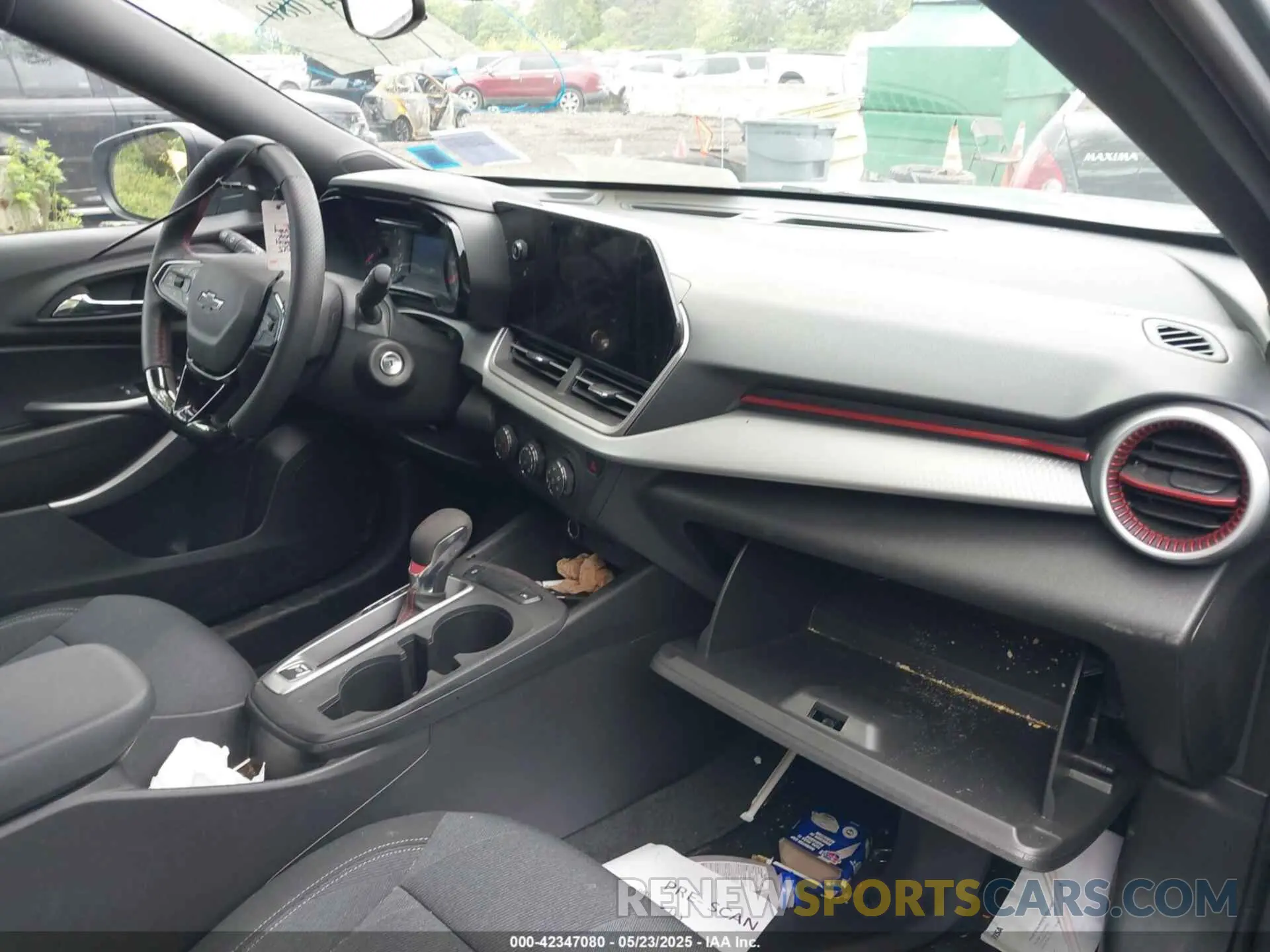 5 fotografías del automóvil dañado KL77LGEP1SC127424 CHEVROLET TRAX 2025