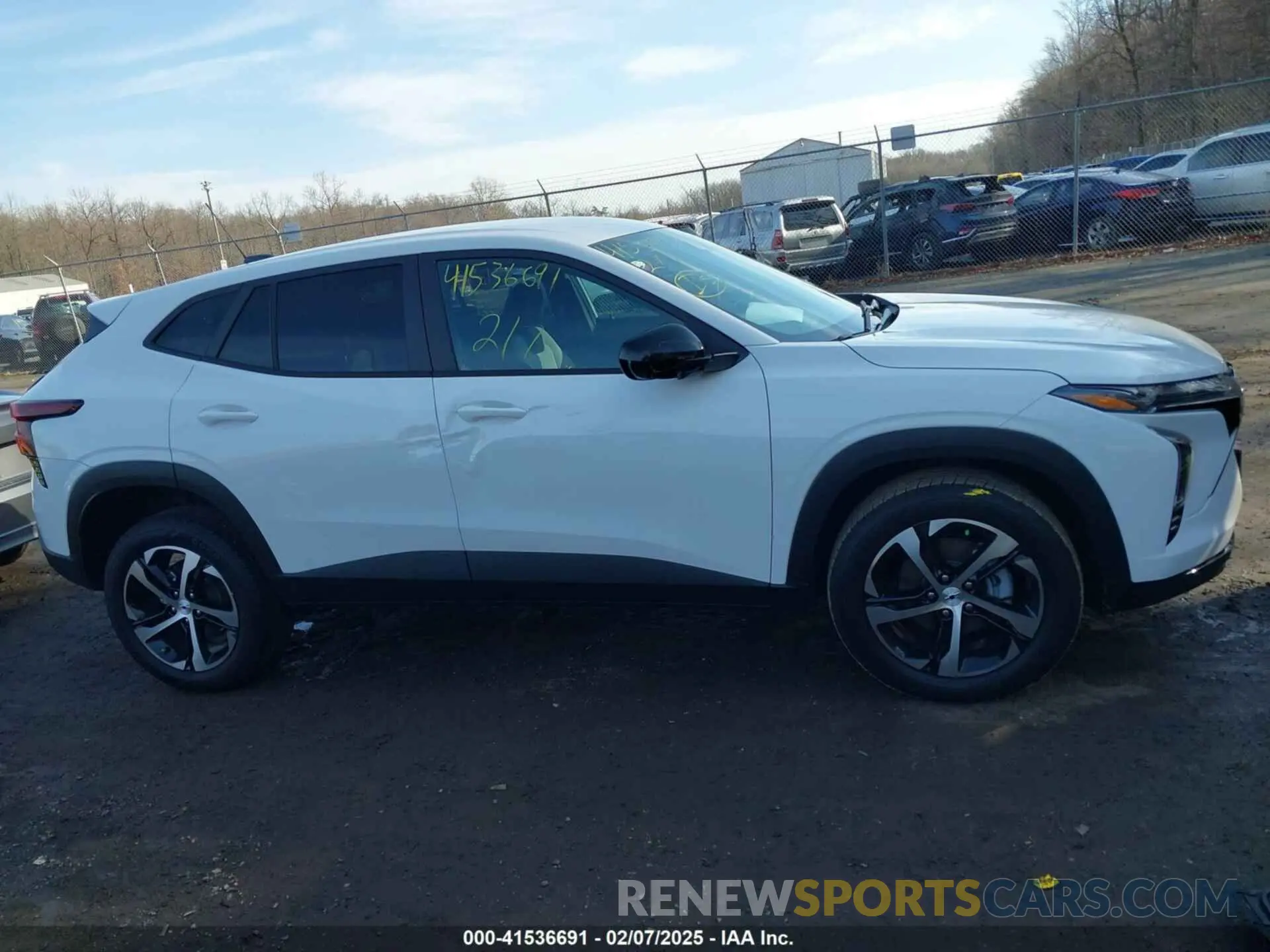 13 fotografías del automóvil dañado KL77LGEP3SC095088 CHEVROLET TRAX 2025