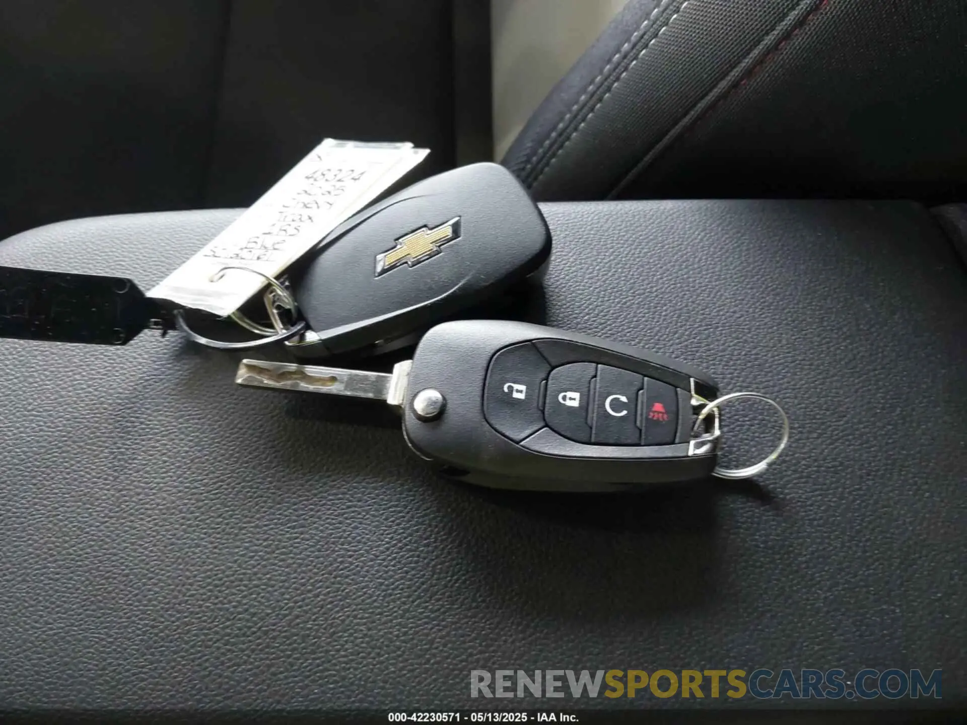 11 fotografías del automóvil dañado KL77LGEP4SC120161 CHEVROLET TRAX 2025