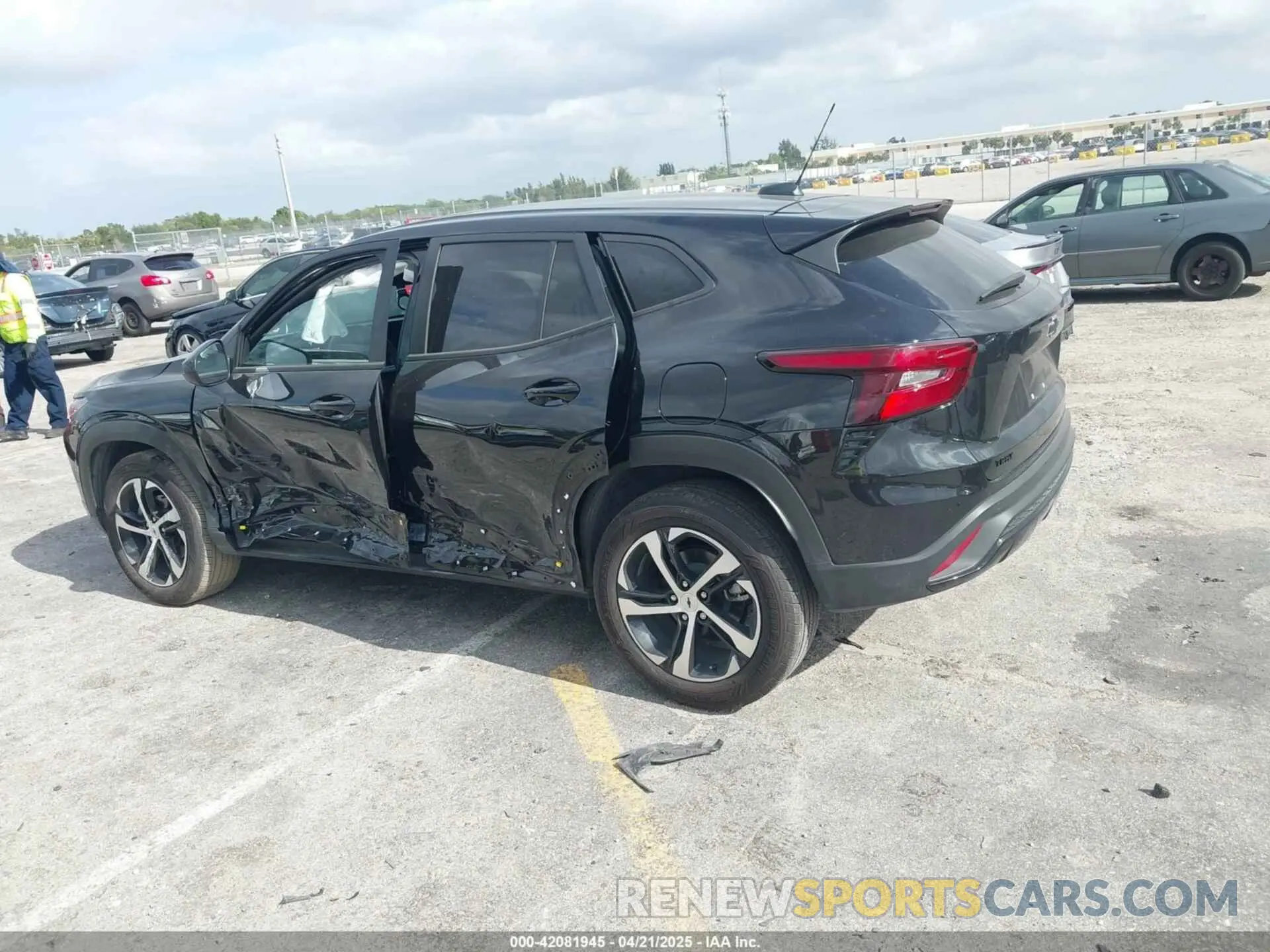 3 fotografías del automóvil dañado KL77LGEP6SC072758 CHEVROLET TRAX 2025