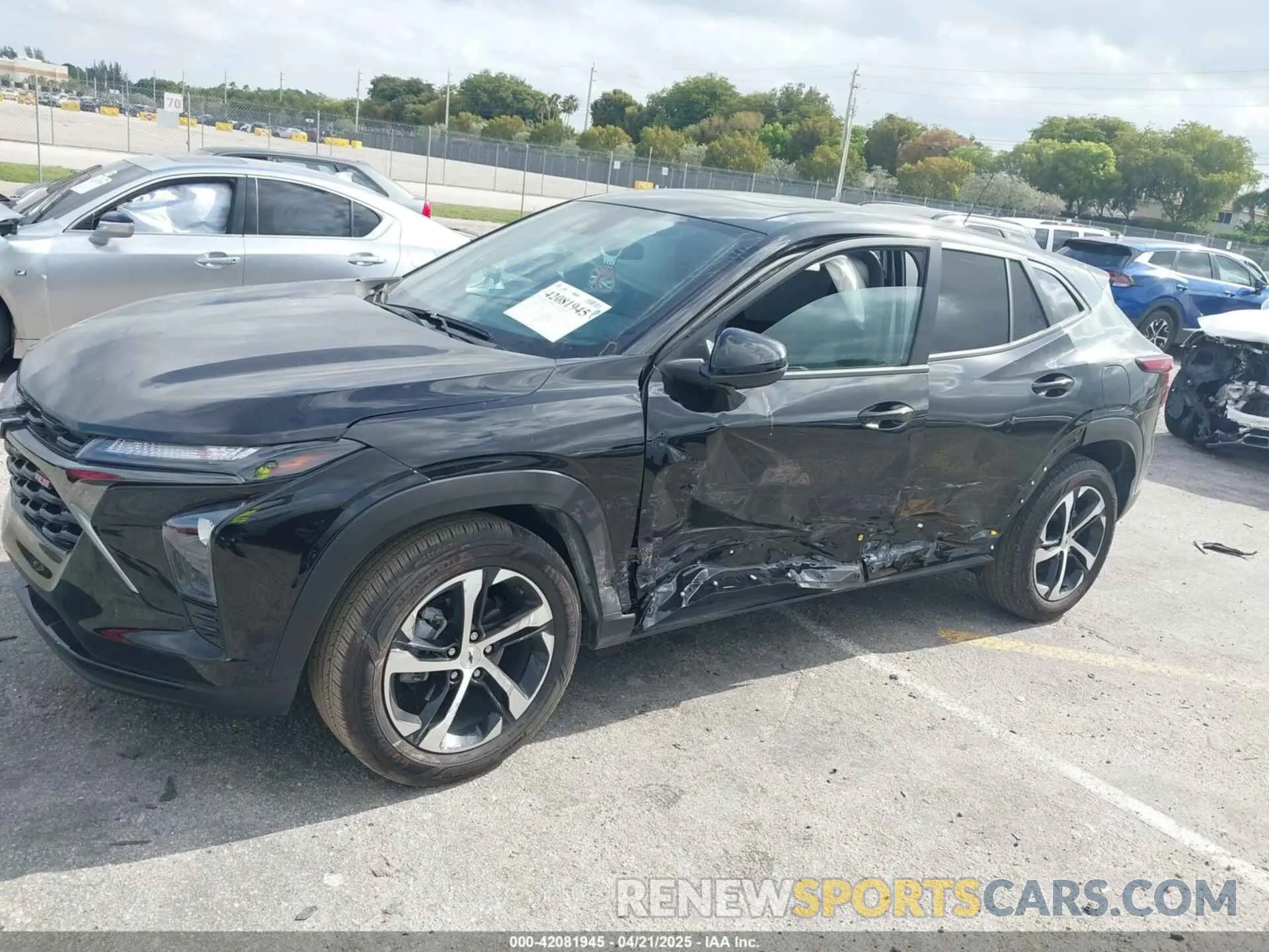 6 fotografías del automóvil dañado KL77LGEP6SC072758 CHEVROLET TRAX 2025