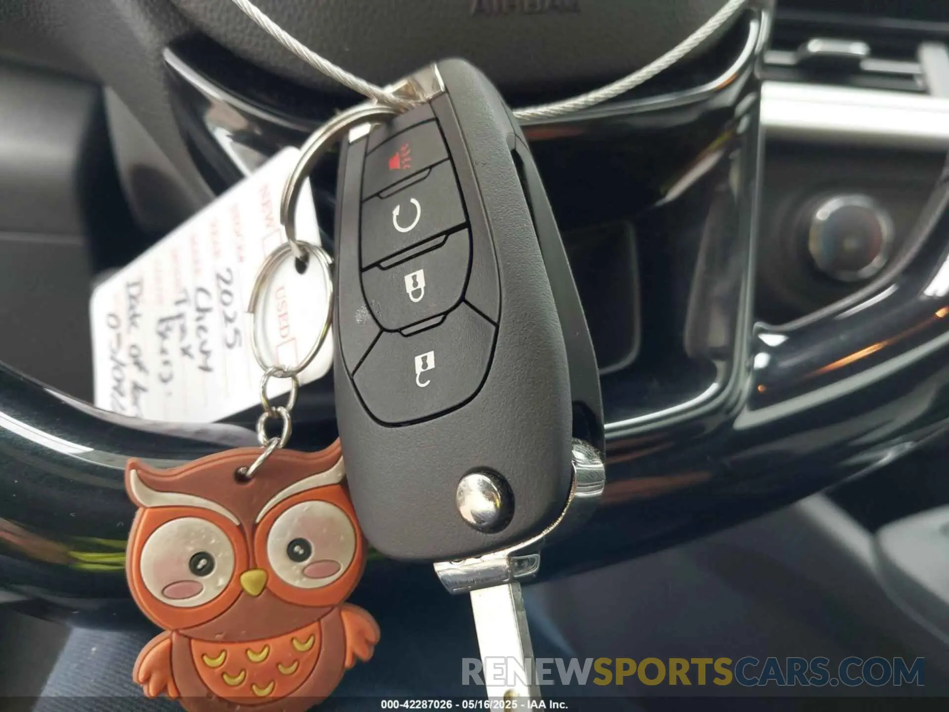 11 fotografías del automóvil dañado KL77LGEP8SC121717 CHEVROLET TRAX 2025