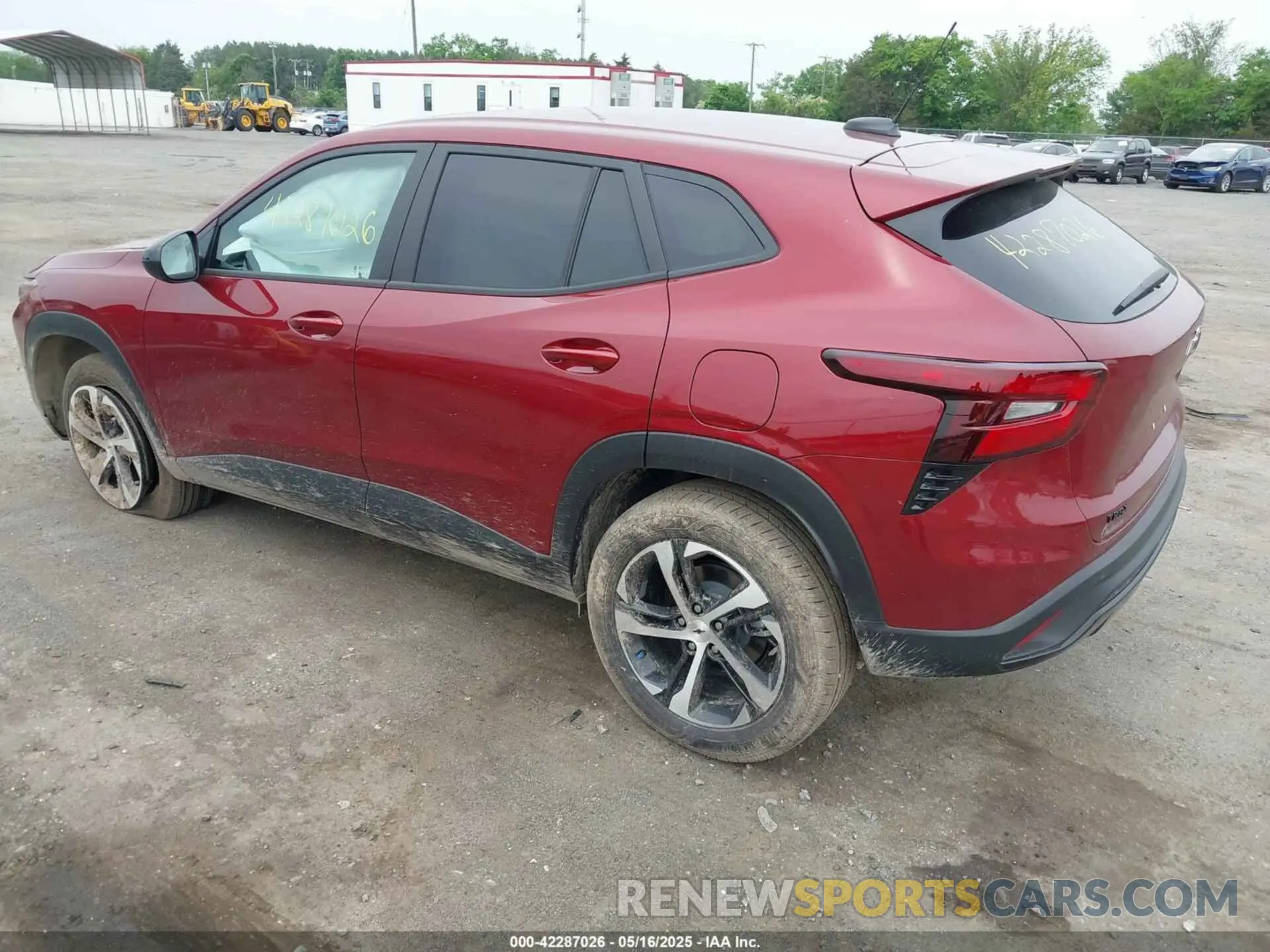3 fotografías del automóvil dañado KL77LGEP8SC121717 CHEVROLET TRAX 2025