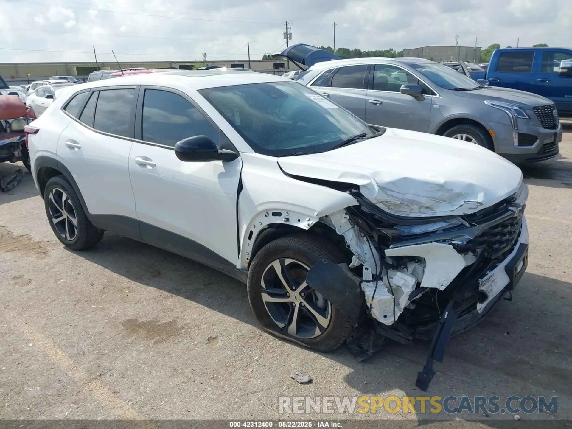 1 fotografías del automóvil dañado KL77LGEP9SC107776 CHEVROLET TRAX 2025