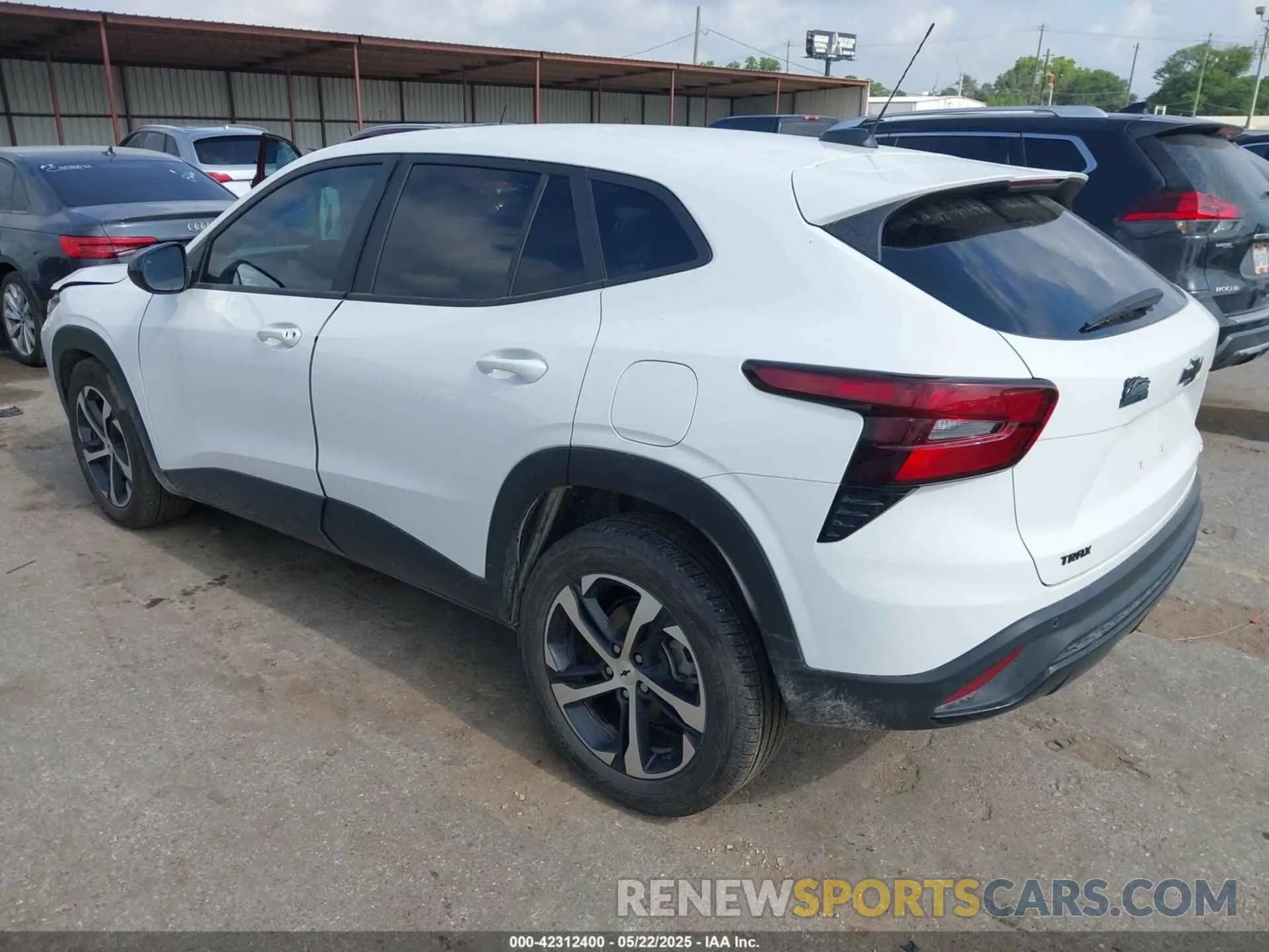 3 fotografías del automóvil dañado KL77LGEP9SC107776 CHEVROLET TRAX 2025