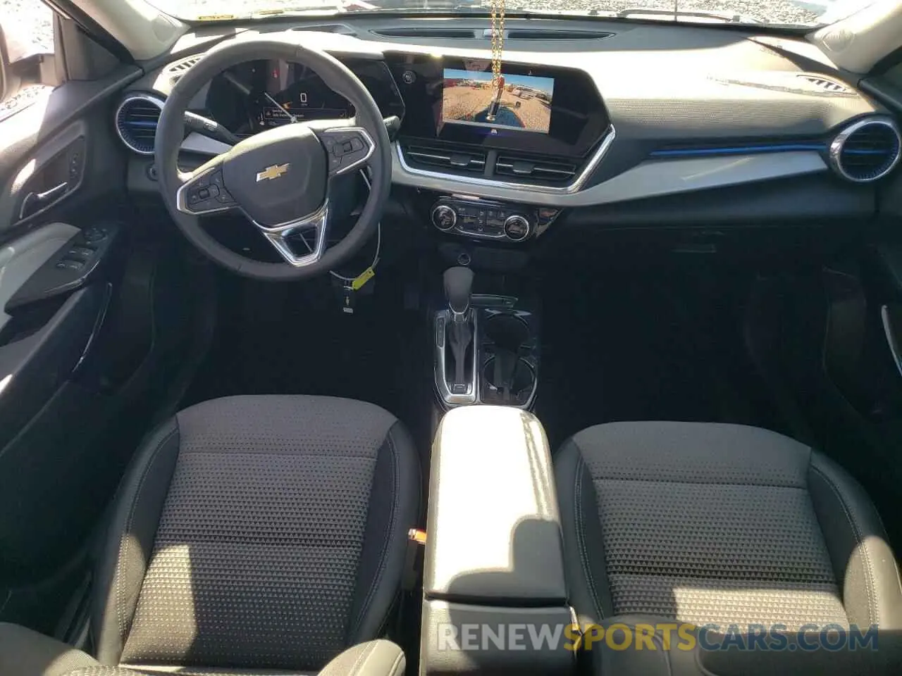 8 fotografías del automóvil dañado KL77LHEP0SC020595 CHEVROLET TRAX 2025